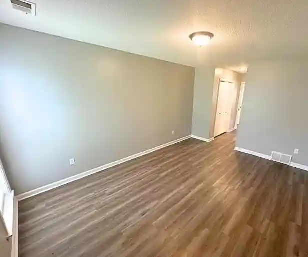 Photo 3 of Sale Pending at 2293 Hometown Dr, Memphis, TN 38133 | MLS# 10223044 | Listing updated on 2026-09-11
