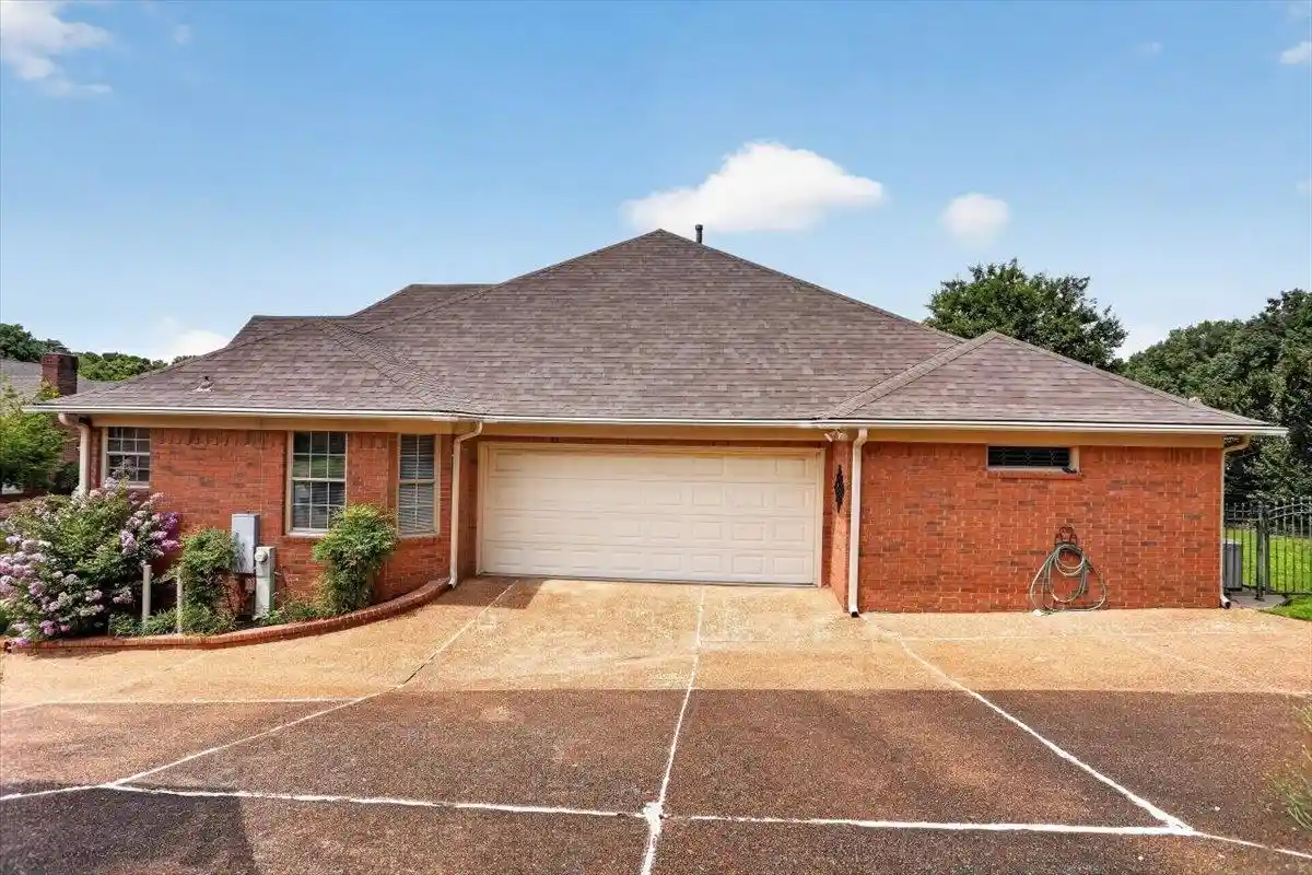 Photo 3 of Single family home for sale at 1846 E Pheasant Acres Ln, Cordova, TN 38016 | MLS# 10223063 | Listing updated on 2026-08-27