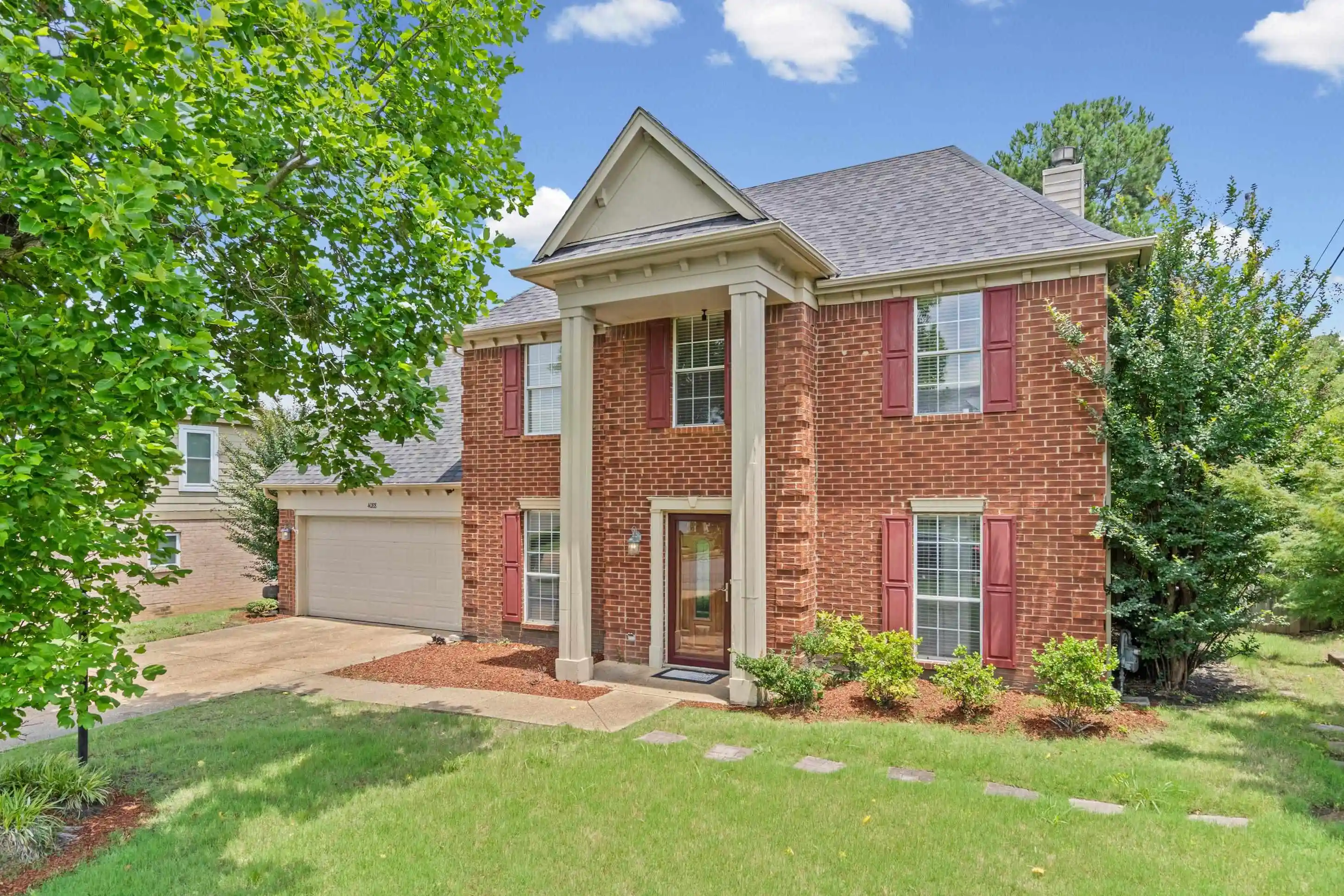 Photo 1 of Single family home for sale at 4088 Old Village Ln, Memphis, TN 38125 | MLS# 10223082 | Listing updated on 2026-08-27