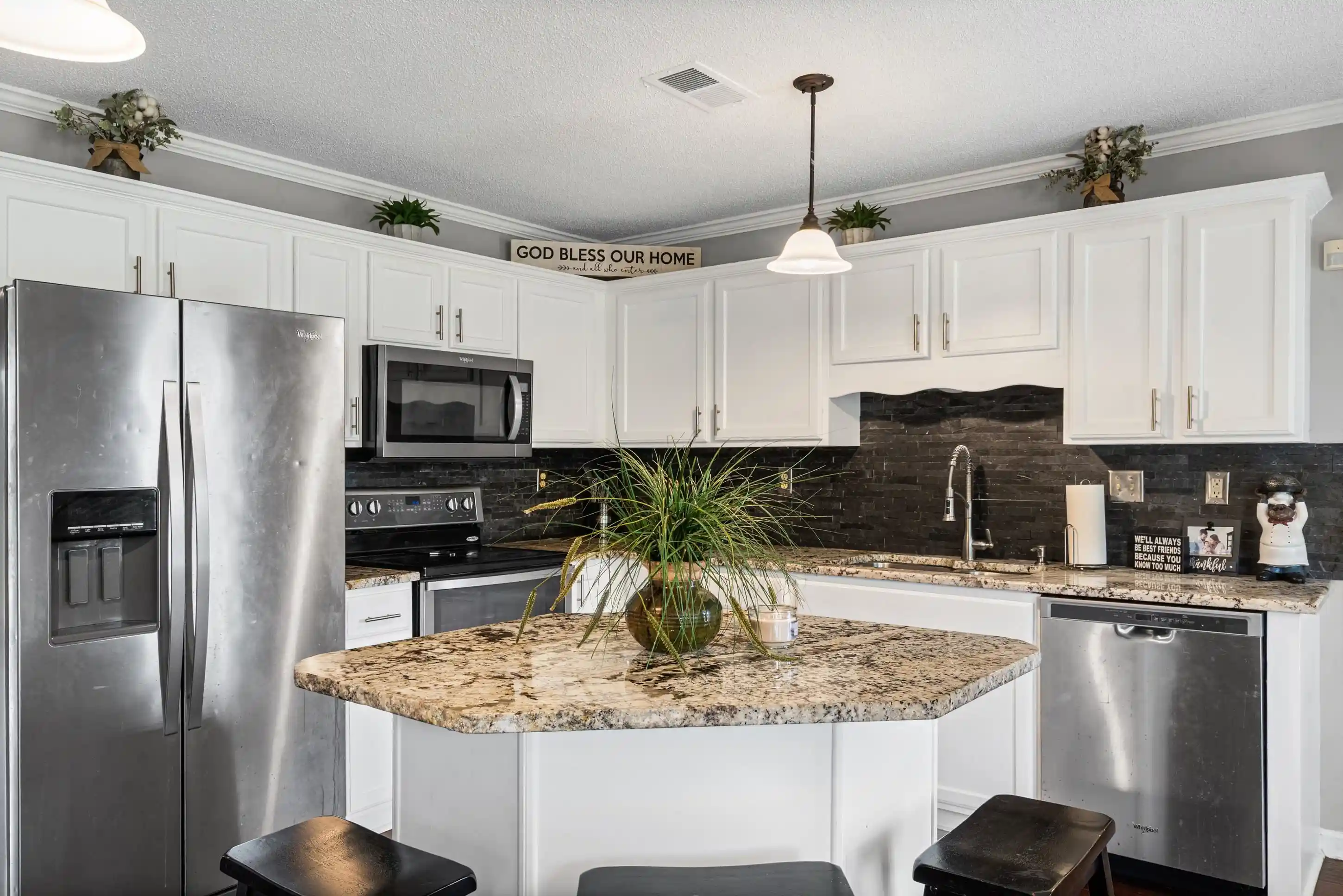 Photo 2 of Single family home for sale at 4088 Old Village Ln, Memphis, TN 38125 | MLS# 10223082 | Listing updated on 2026-08-27