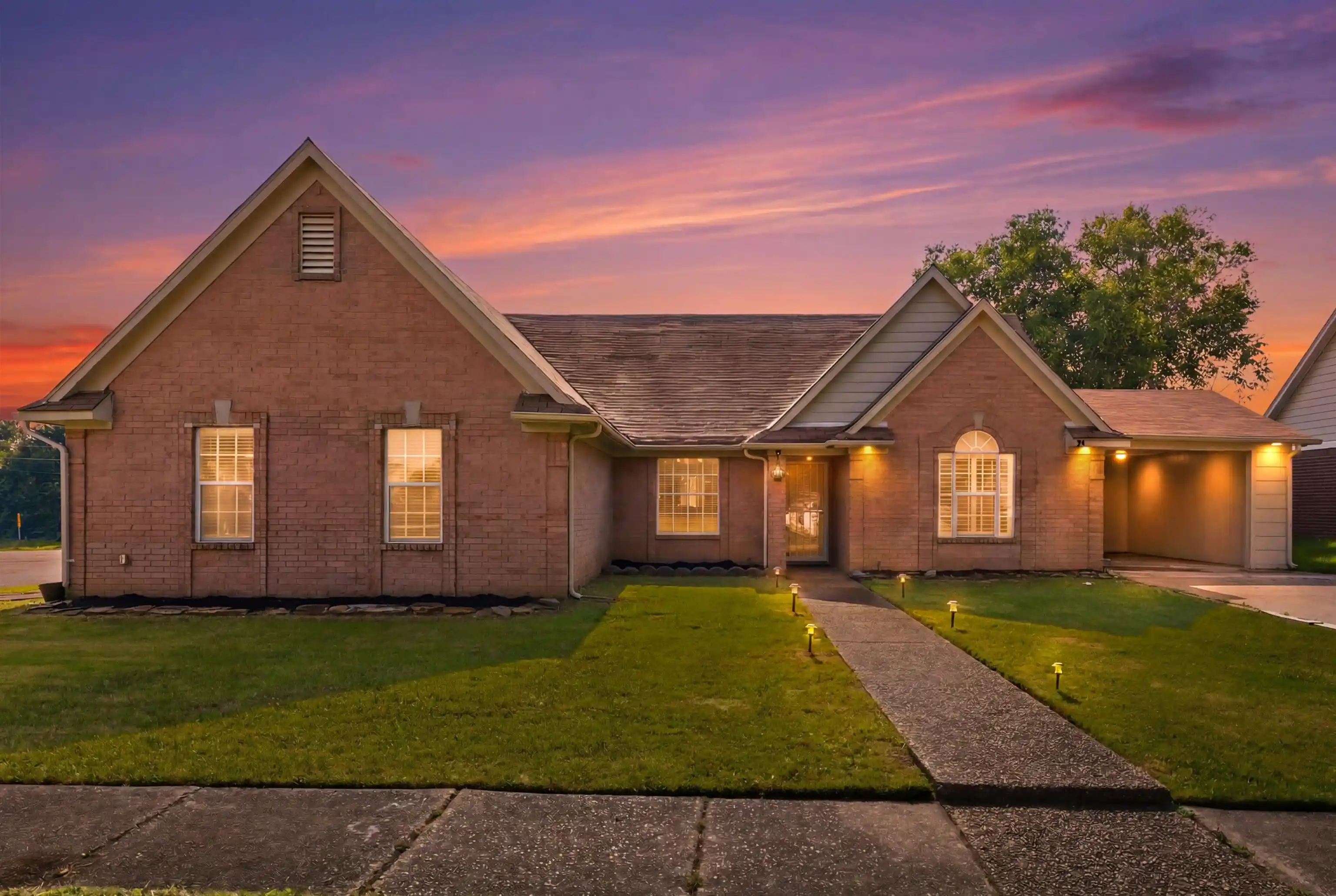 Single family home for sale at 5364 Meadow Cross Dr, Memphis, TN 38141 | MLS# 10223089