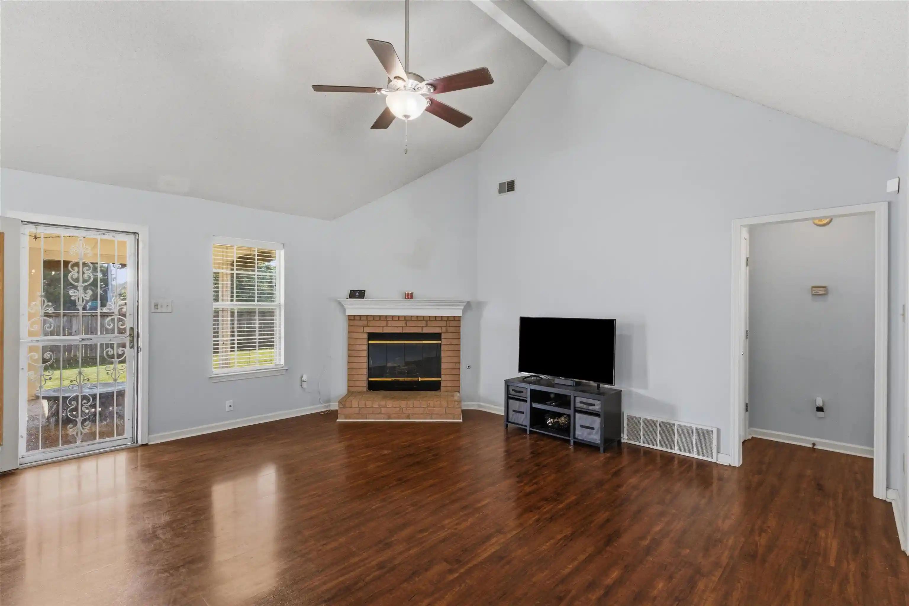 Photo 3 of Single family home for sale at 5364 Meadow Cross Dr, Memphis, TN 38141 | MLS# 10223089 | Listing updated on 2026-09-15