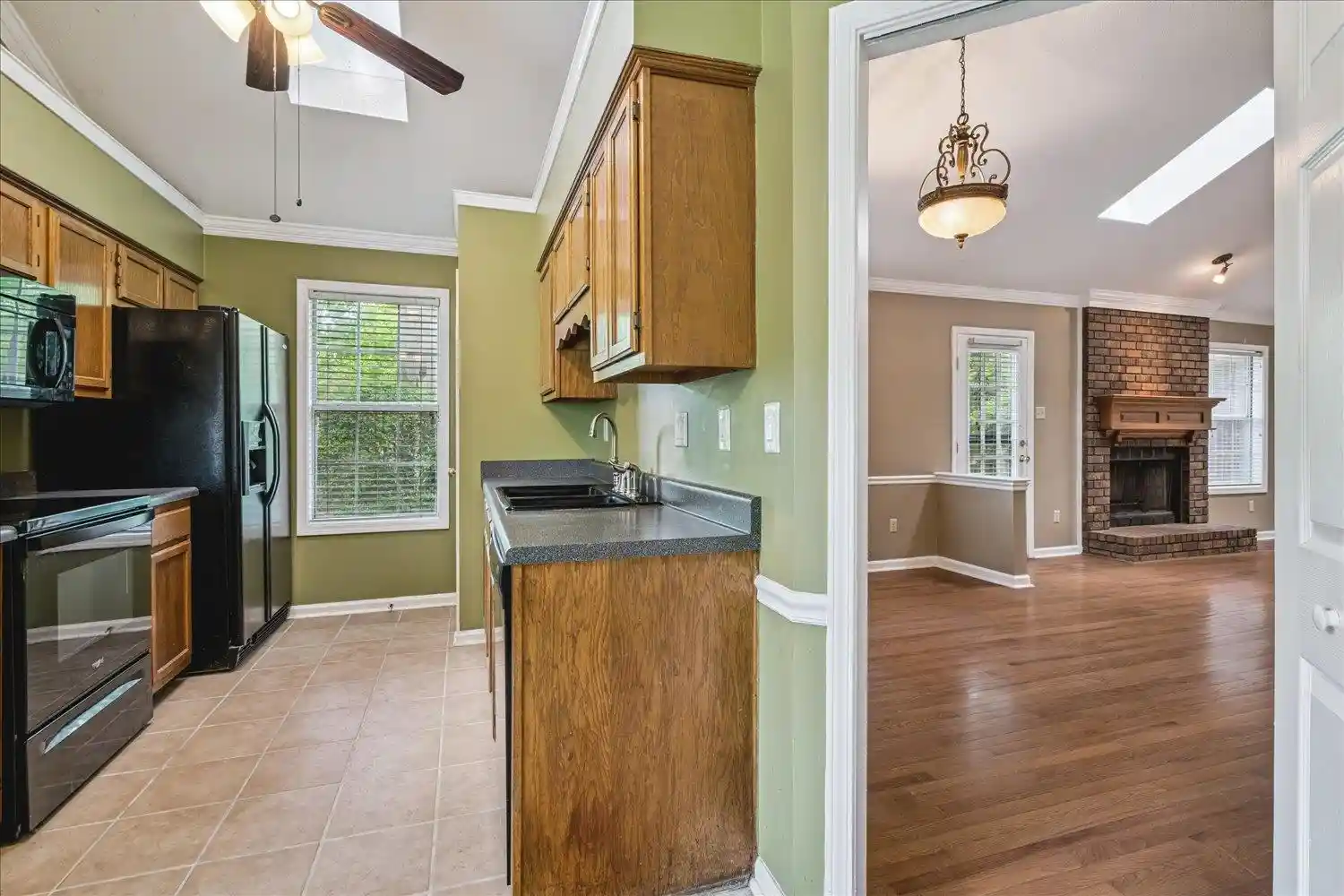 Photo 3 of Sale Pending at 895 Cully Rd, Cordova, TN 38018 | MLS# 10223093 | Listing updated on 2026-08-01