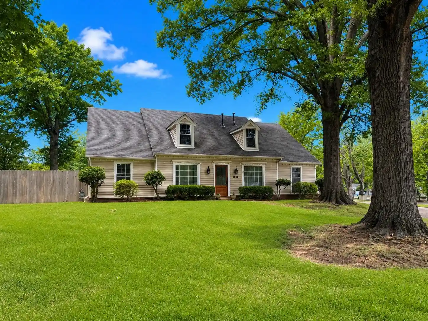 1st image of 1931 Wine Leaf Dr, Germantown, TN 38139 | MLS# 10223151