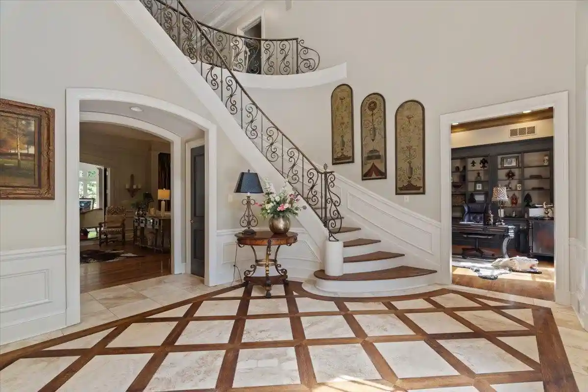 2nd image of 409 N River Oaks Rd, Memphis, TN 38120 | MLS# 10223167
