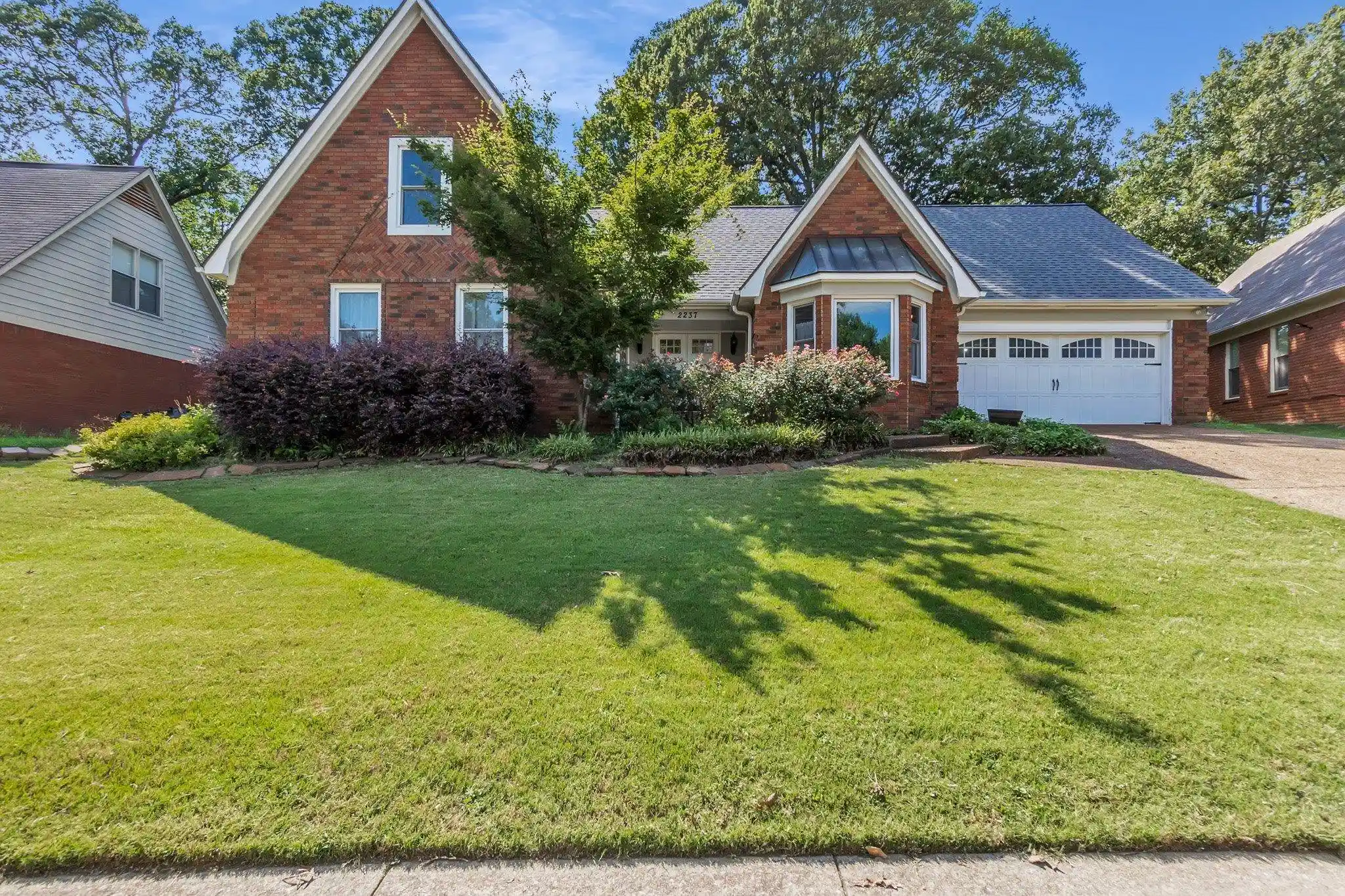 Photo 1 of Sale Pending at 2237 Oak Holw Ln, Cordova, TN 38016 | MLS# 10223189 | Listing updated on 2026-09-01