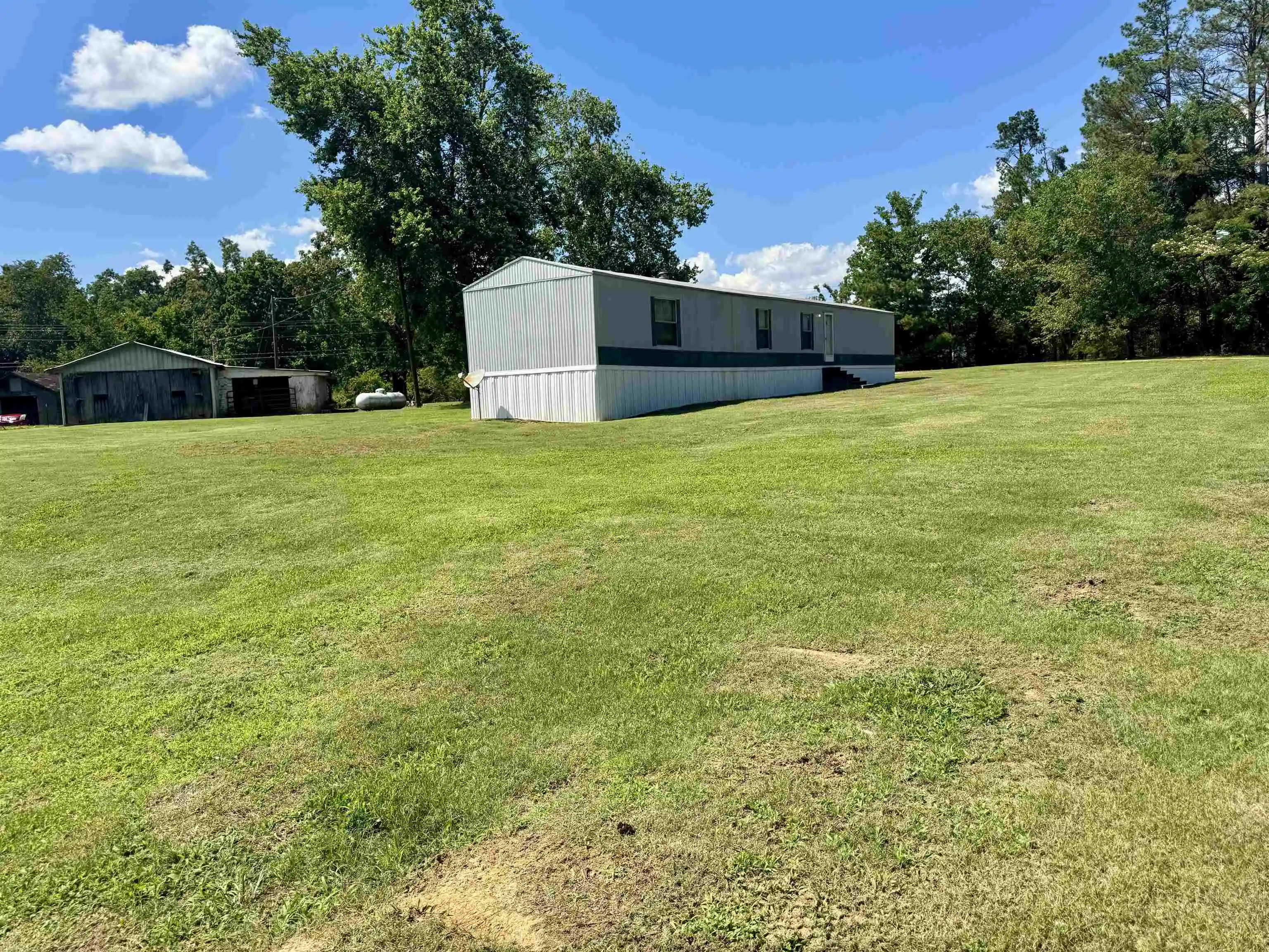 Homes for sale in Michie, TN | 2511 Watkins Rd, Michie, TN 38357 | MLS# 10223193