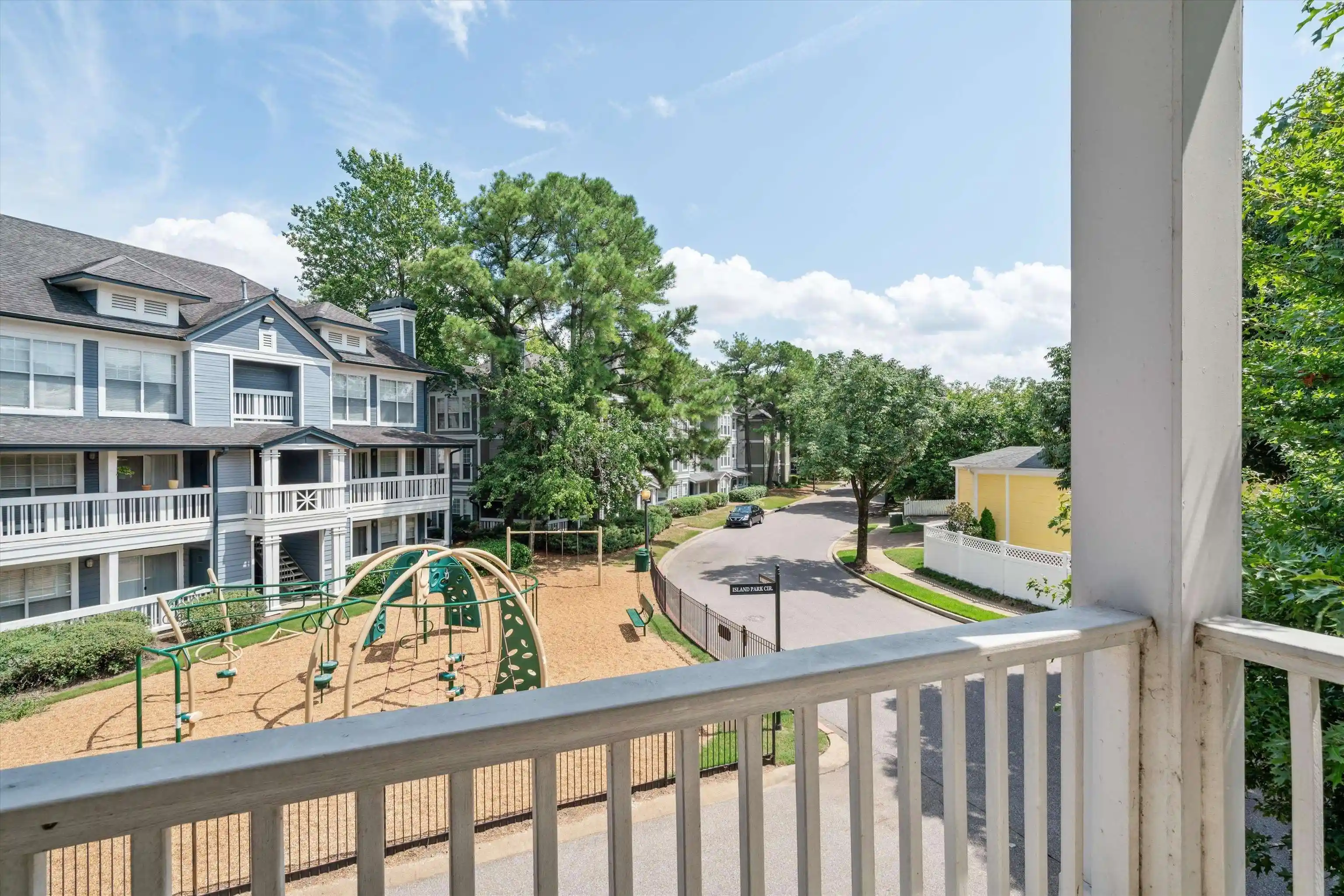 Photo 3 of Townhouse for sale at 1003 Is Park Cir, Memphis, TN 38103 | MLS# 10223200 | Listing updated on 2026-08-24
