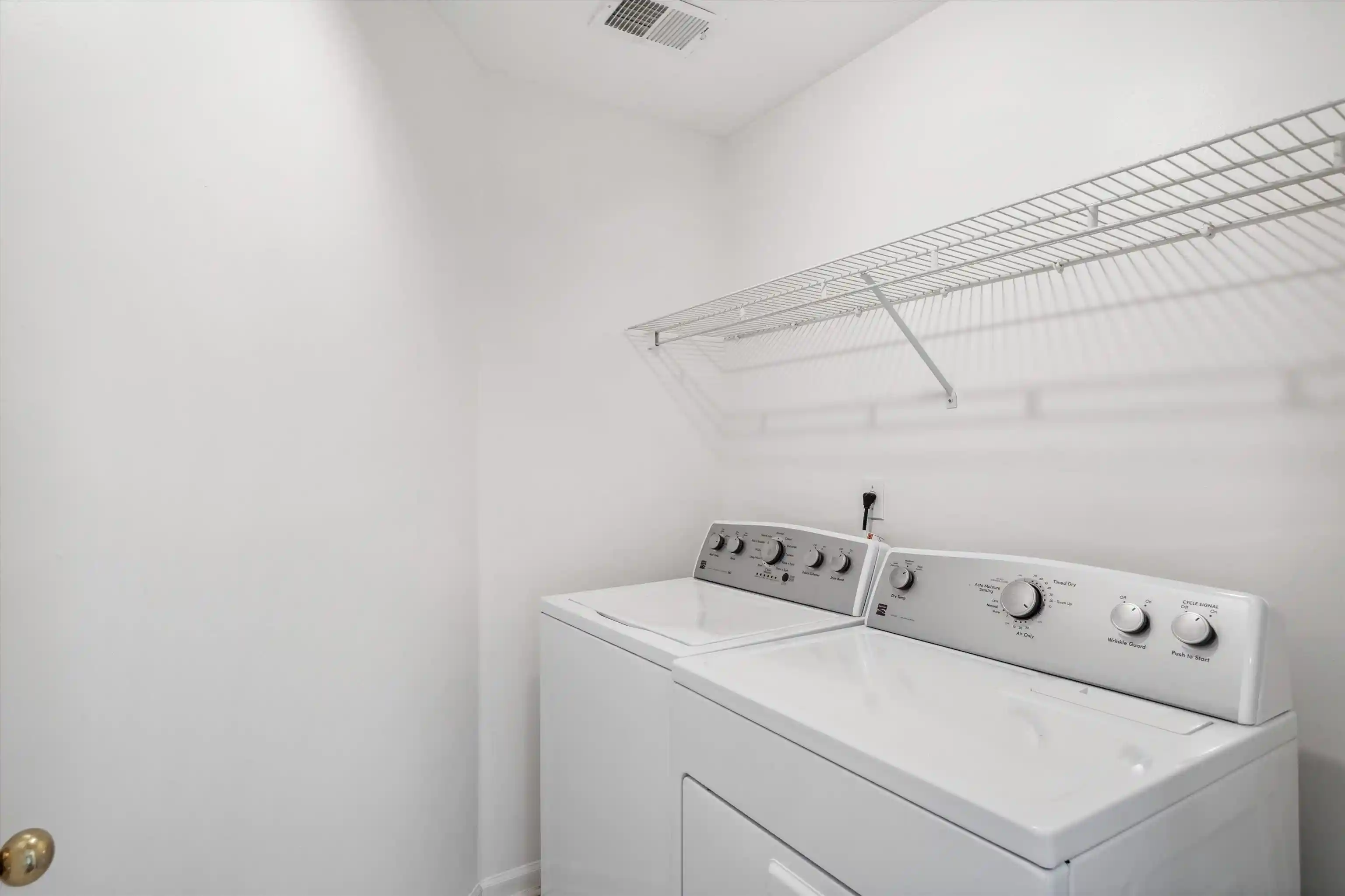 Photo 4 of Townhouse for sale at 1003 Is Park Cir, Memphis, TN 38103 | MLS# 10223200 | Listing updated on 2026-08-24