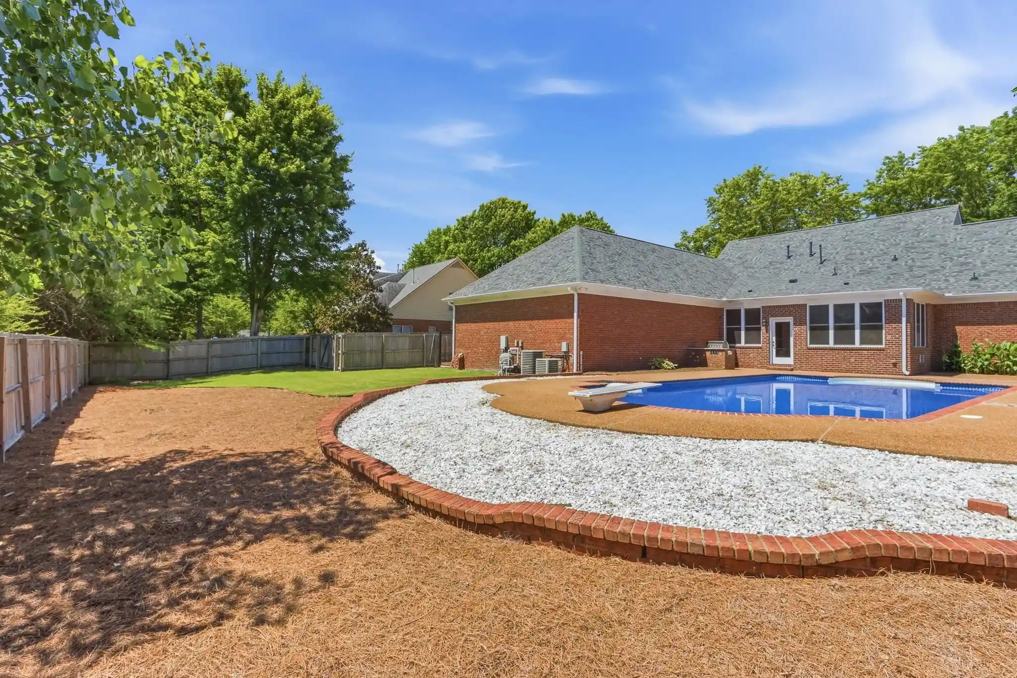 Photo 3 of Sale Pending at 845 Hatton Cv, Collierville, TN 38017 | MLS# 10223212 | Listing updated on 2026-09-03