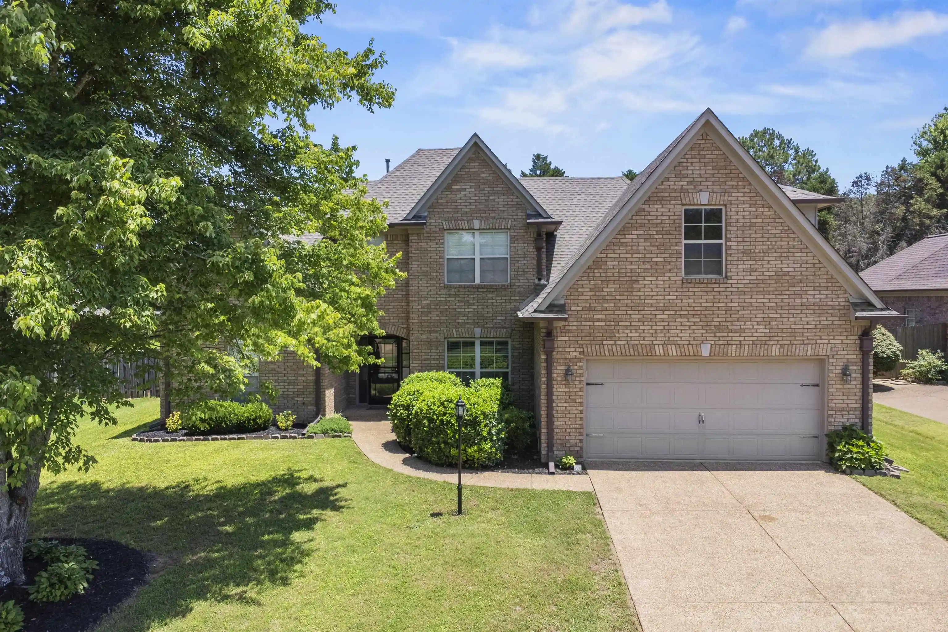 Homes for sale in Lakeland, TN | 5350 Evergreen Creek Dr, Lakeland, TN 38002 | MLS# 10223219
