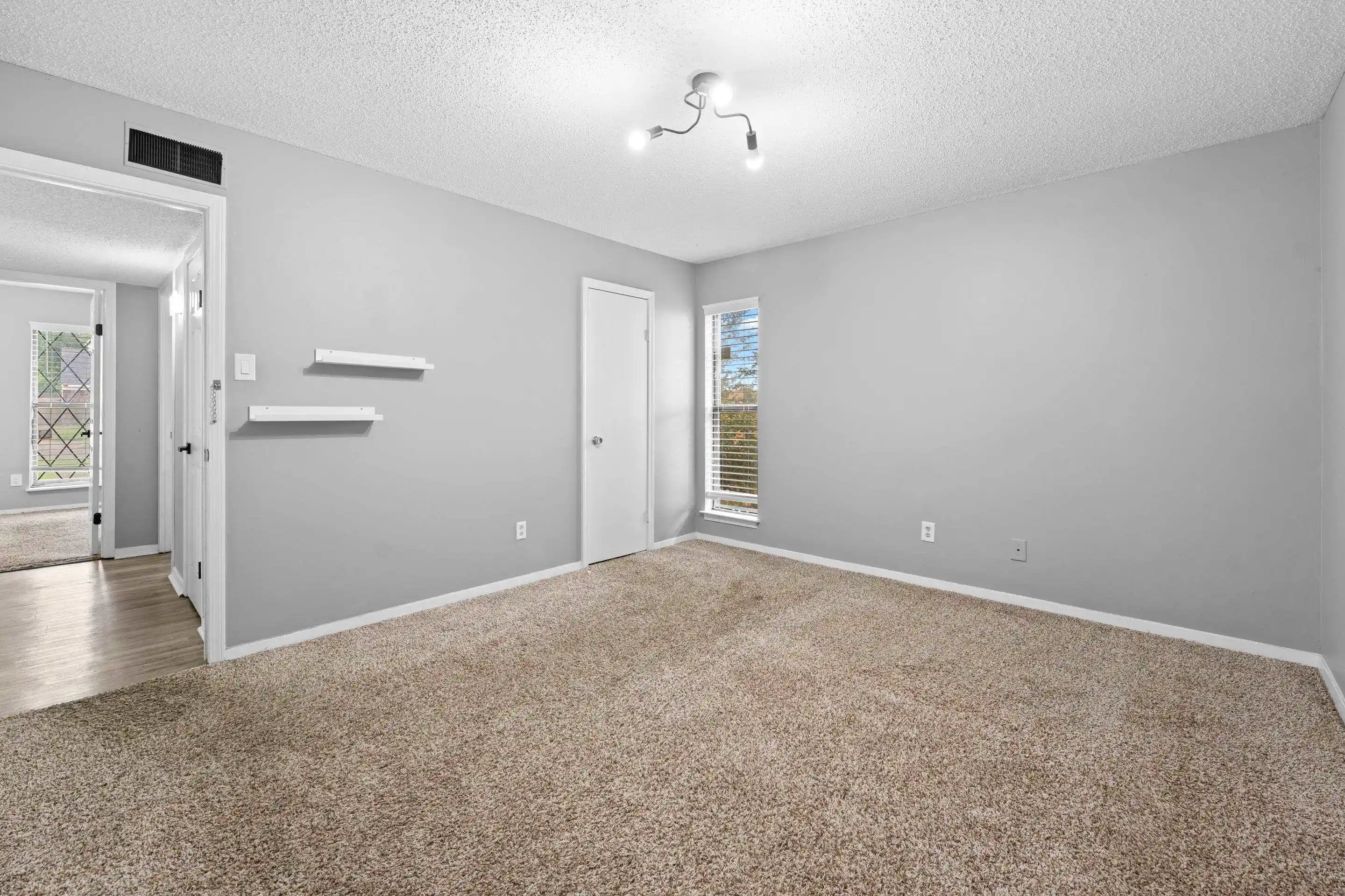 Photo 4 of Single family home for sale at 6742 Norfield Dr, Memphis, TN 38115 | MLS# 10223224 | Listing updated on 2026-08-03