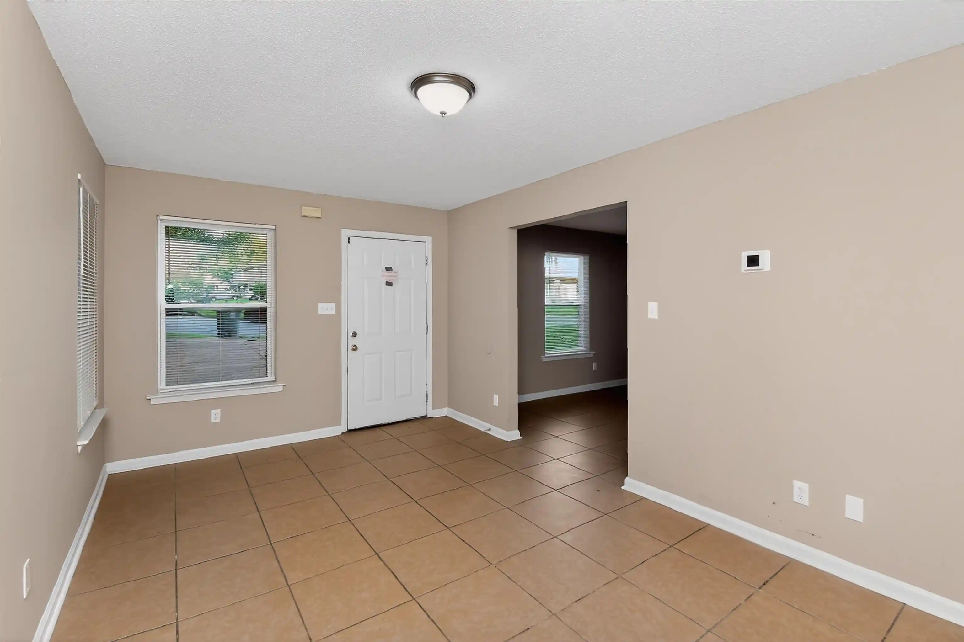 Photo 3 of Sale Pending at 4677 Christyshire Dr, Memphis, TN 38128 | MLS# 10223240 | Listing updated on 2026-09-11