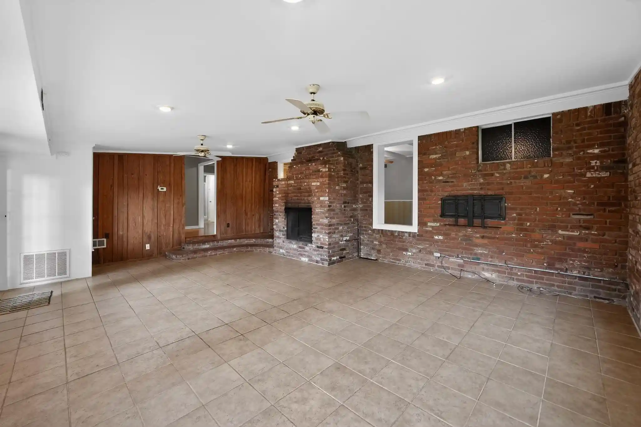 Photo 4 of Single family home for sale at 5378 Dee Cv, Memphis, TN 38119 | MLS# 10223251 | Listing updated on 2026-09-13