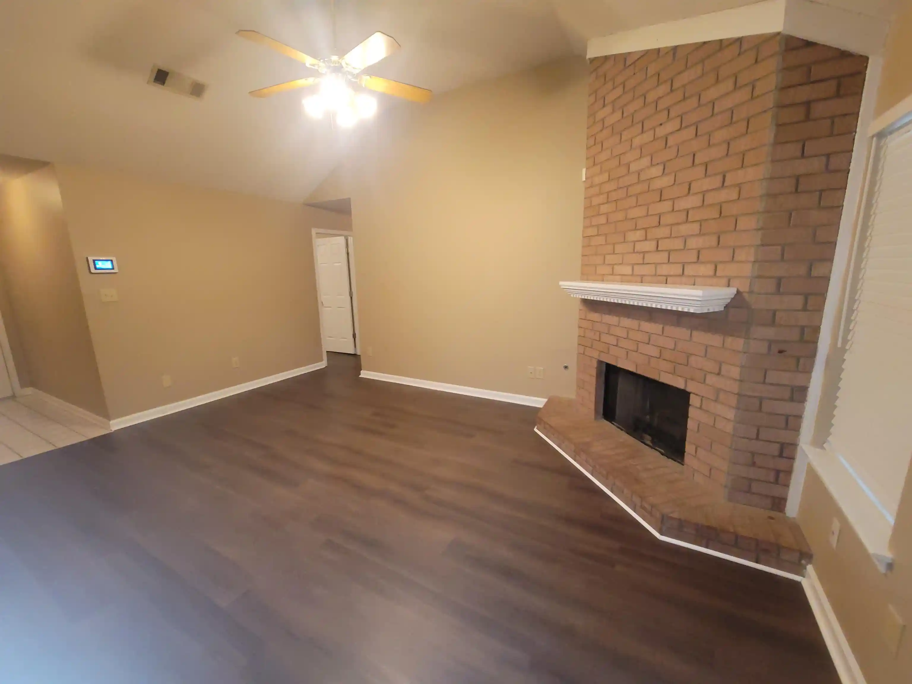 Photo 3 of Single family home for sale at 6915 Brady Hl Dr, Cordova, TN 38018 | MLS# 10223254 | Listing updated on 2026-09-30