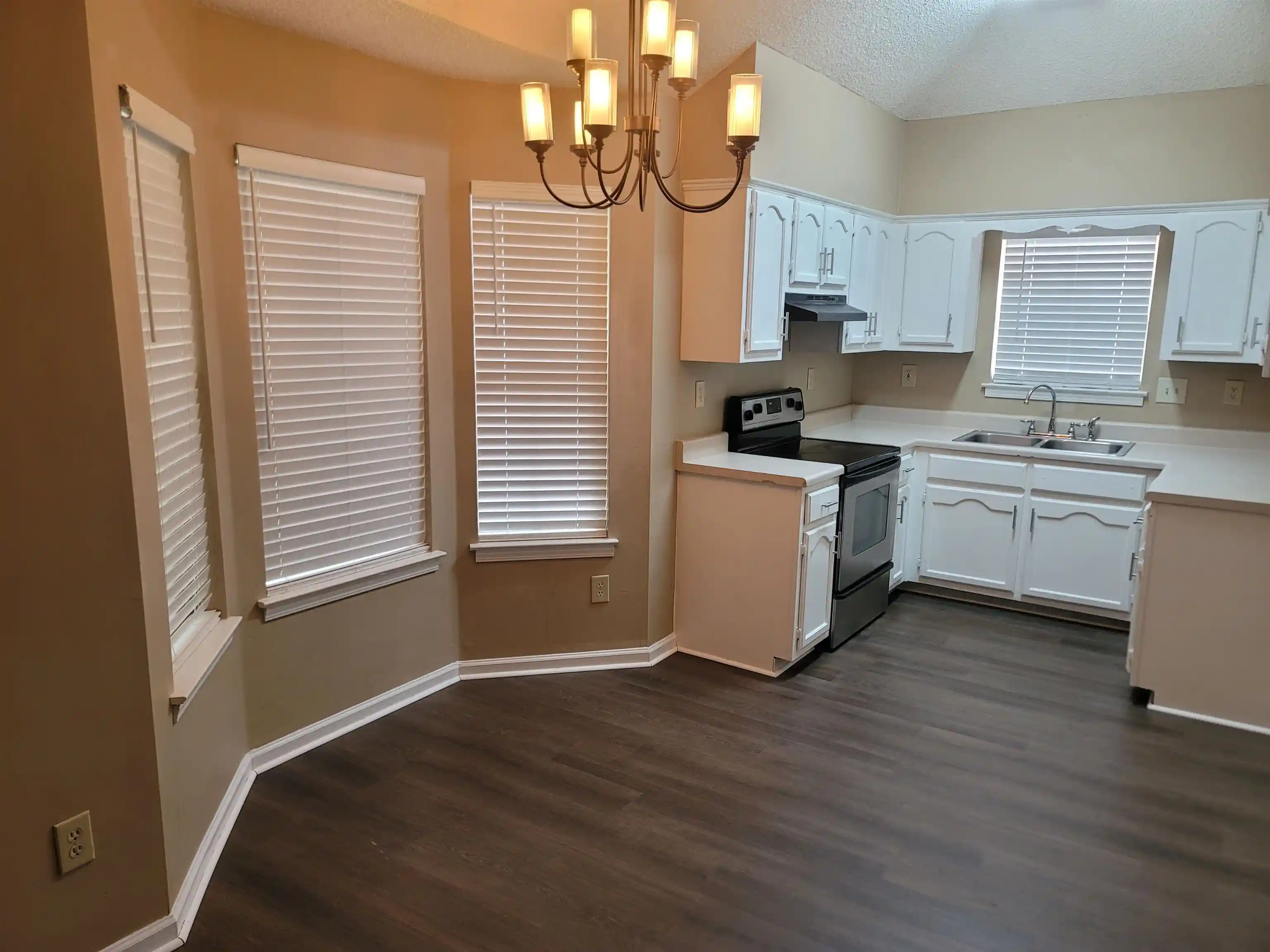 Photo 4 of Single family home for sale at 6915 Brady Hl Dr, Cordova, TN 38018 | MLS# 10223254 | Listing updated on 2026-09-30