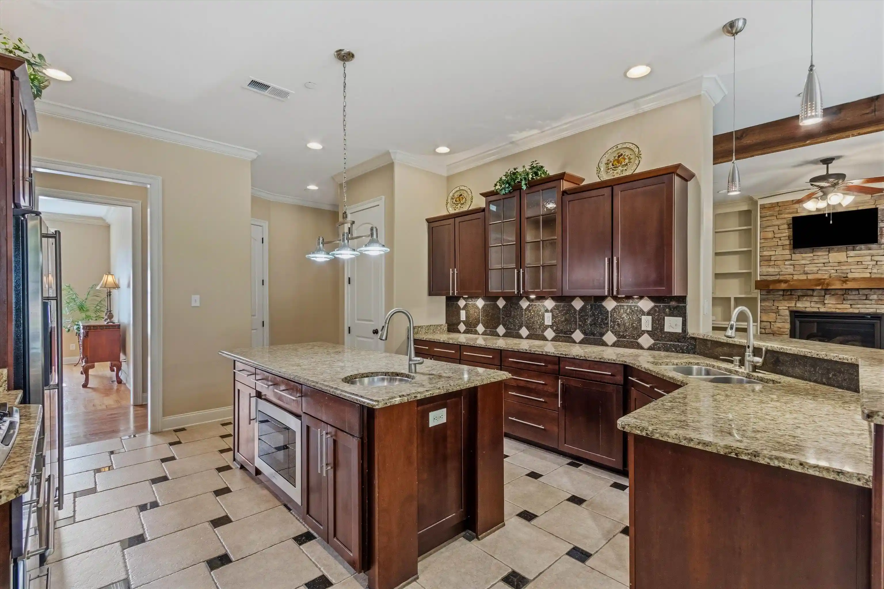 Photo 3 of Mansion for sale at 2843 Bayhill Woods Cv, Collierville, TN 38017 | MLS# 10223275 | Listing updated on 2026-08-01