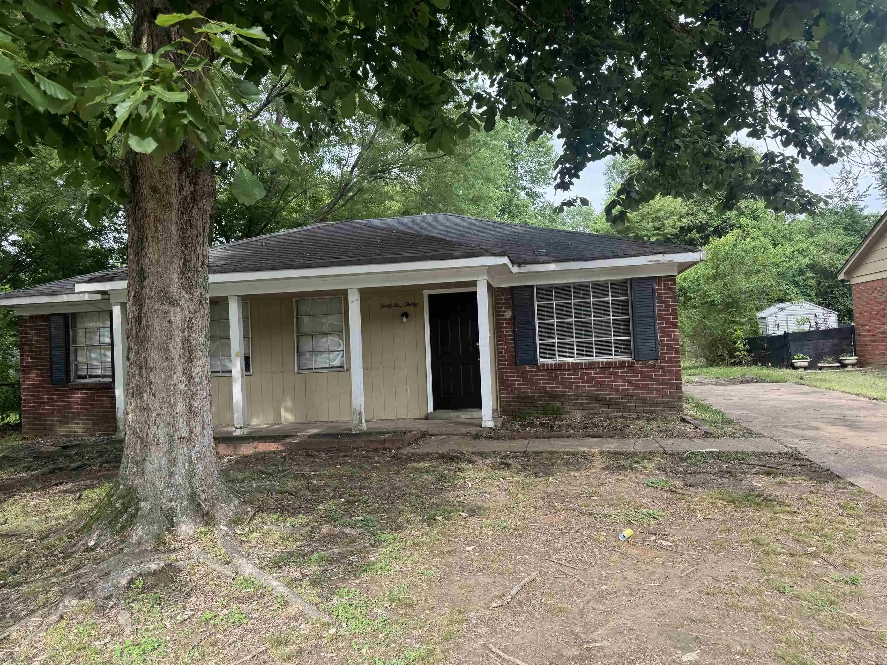 Single family home for sale at 4530 Spring Valley Dr, Memphis, TN 38128 | MLS# 10223282