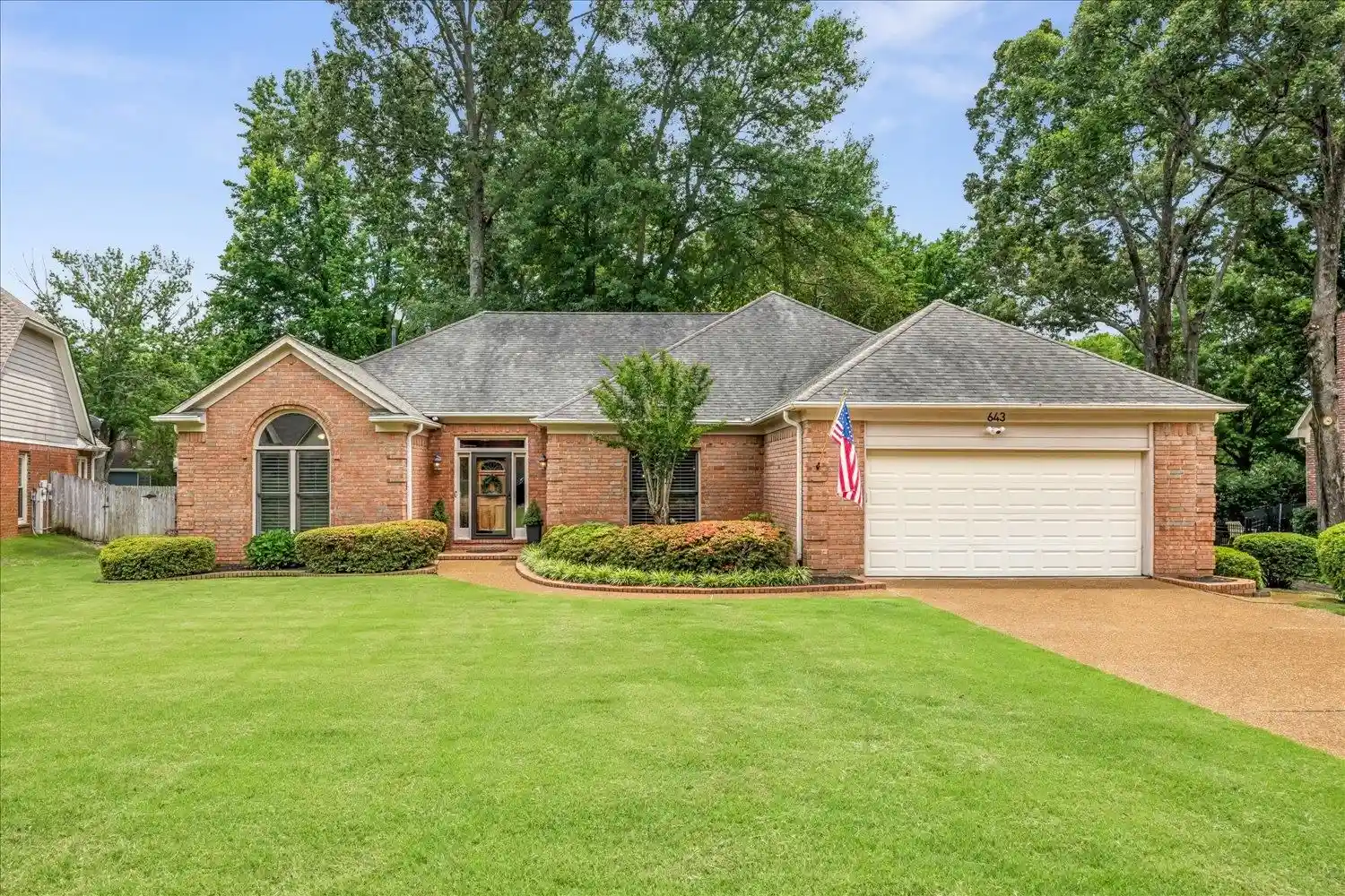 Photo 1 of Sale Pending at 643 Wood Valley Dr, Collierville, TN 38017 | MLS# 10223295 | Listing updated on 2026-09-15