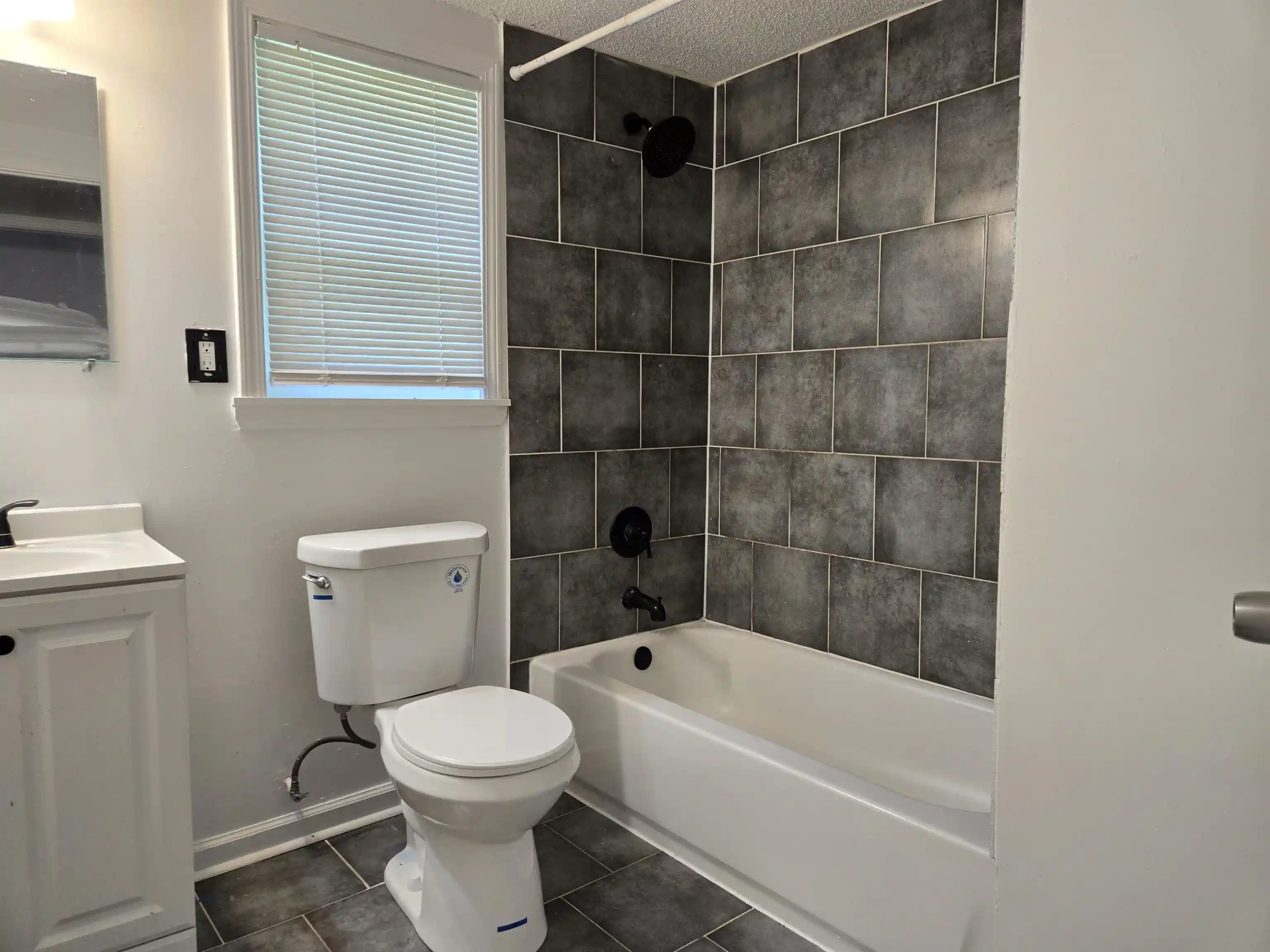 Photo 4 of Single family home for sale at 1633 Orr St, Memphis, TN 38108 | MLS# 10223302 | Listing updated on 2026-06-30