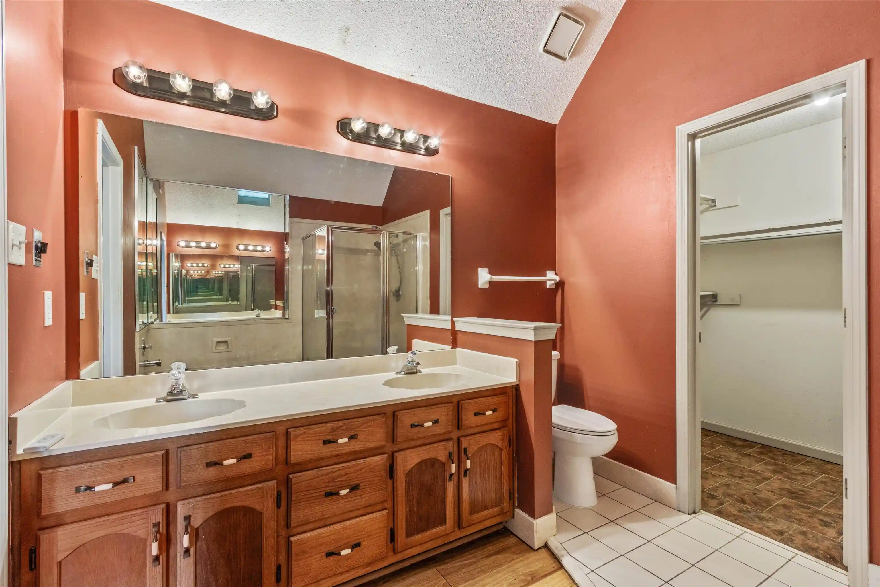 Photo 4 of Sale Pending at 7009 Rocky Crk Dr, Memphis, TN 38125 | MLS# 10223349 | Listing updated on 2026-09-04