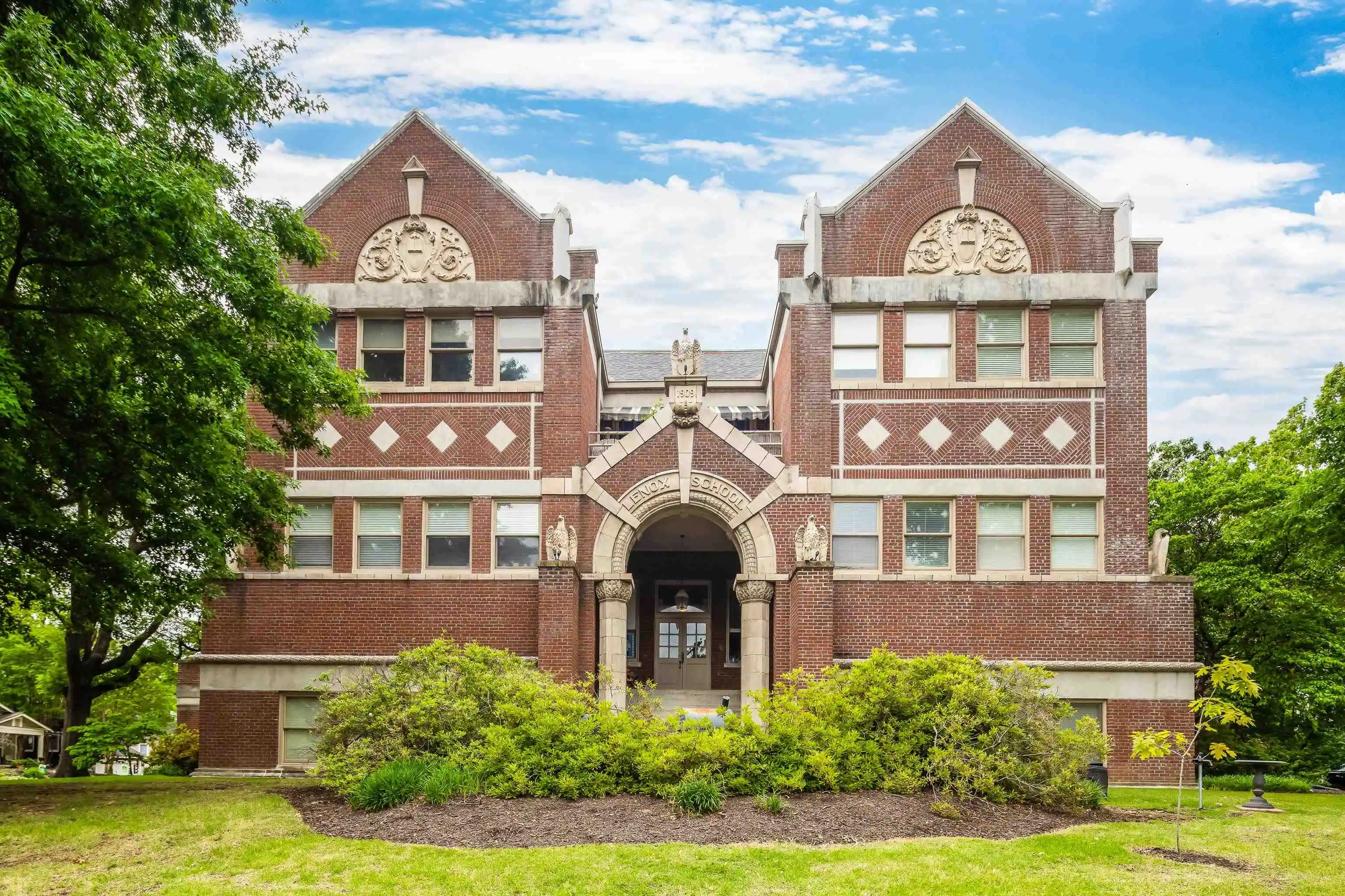 Photo 1 of Condo for sale at 519 S Edgewood St #206, Memphis, TN 38104 | MLS# 10223356 | Listing updated on 2026-09-15