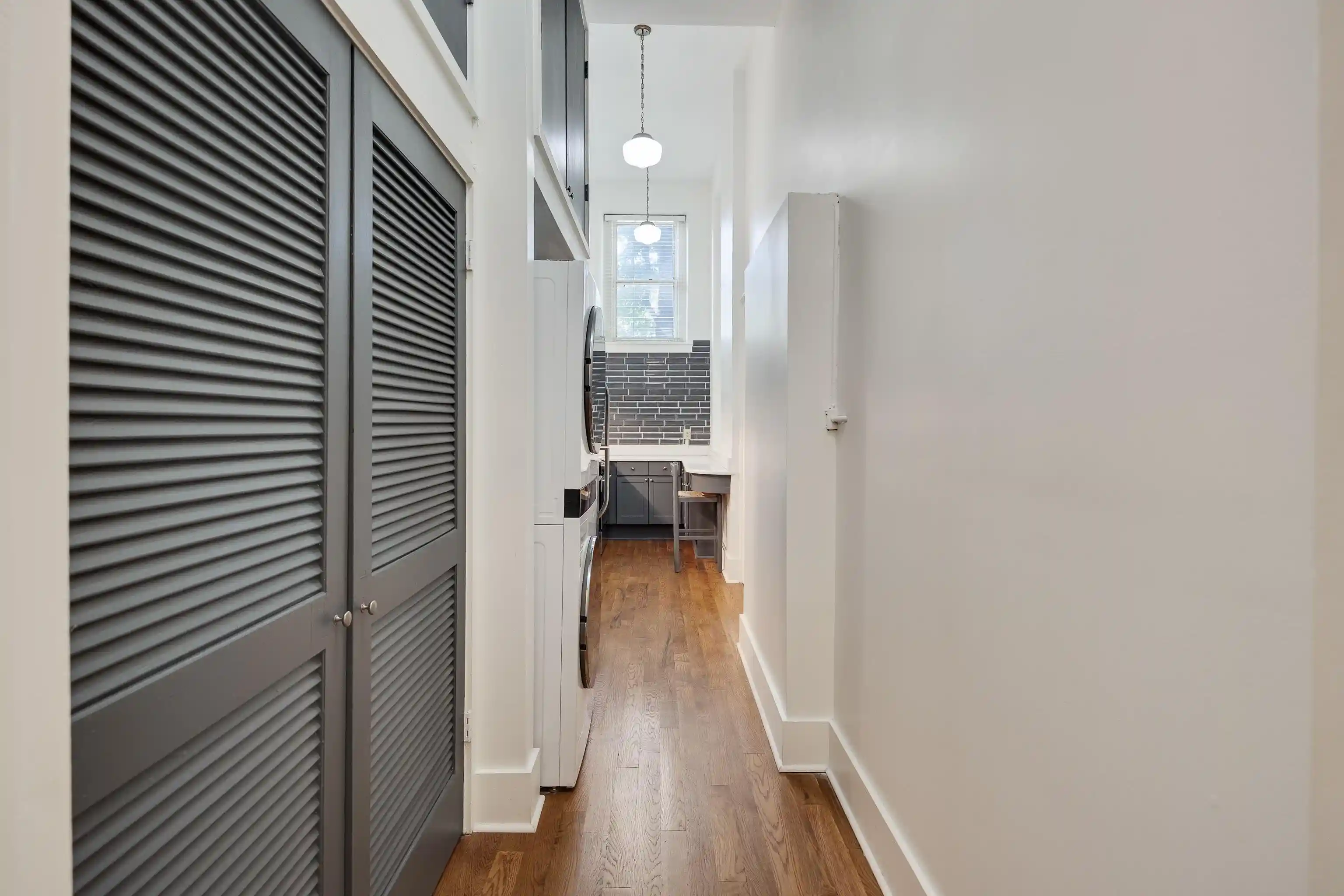 Photo 3 of Condo for sale at 519 S Edgewood St #206, Memphis, TN 38104 | MLS# 10223356 | Listing updated on 2026-09-15