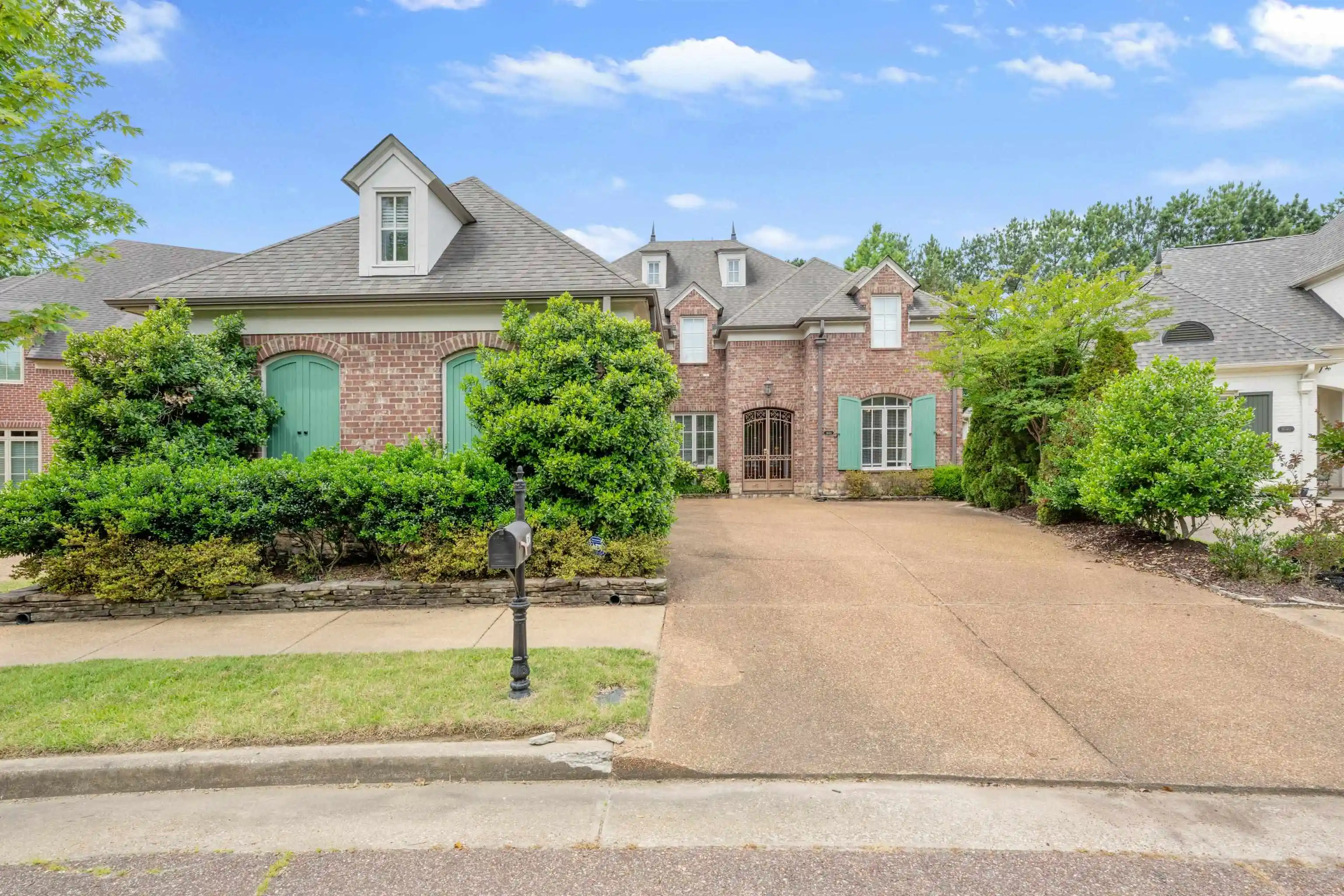 1st image of 1634 Laurel Knoll Cir, Germantown, TN 38139 | MLS# 10223369