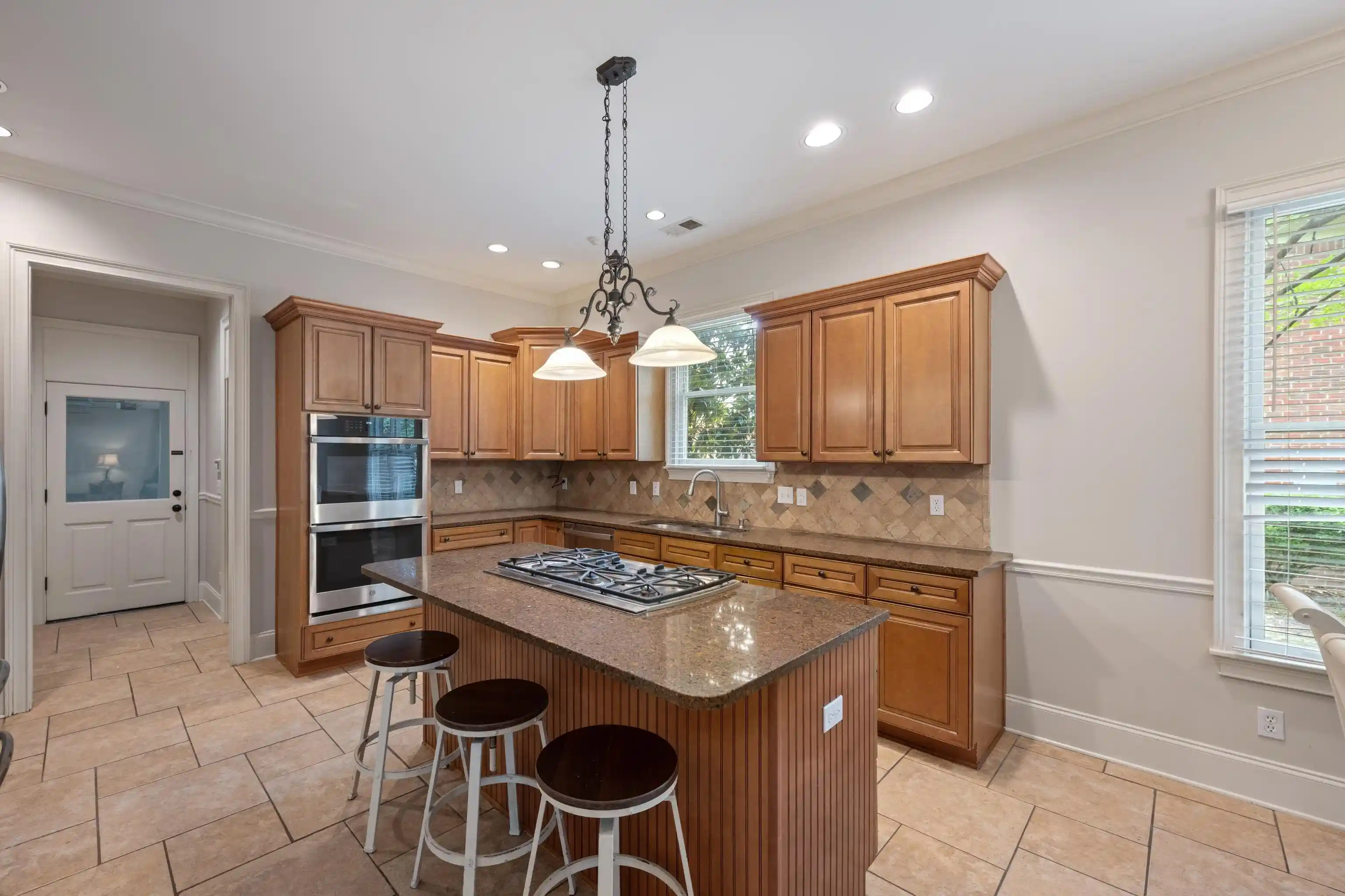3rd image of 1634 Laurel Knoll Cir, Germantown, TN 38139 | MLS# 10223369