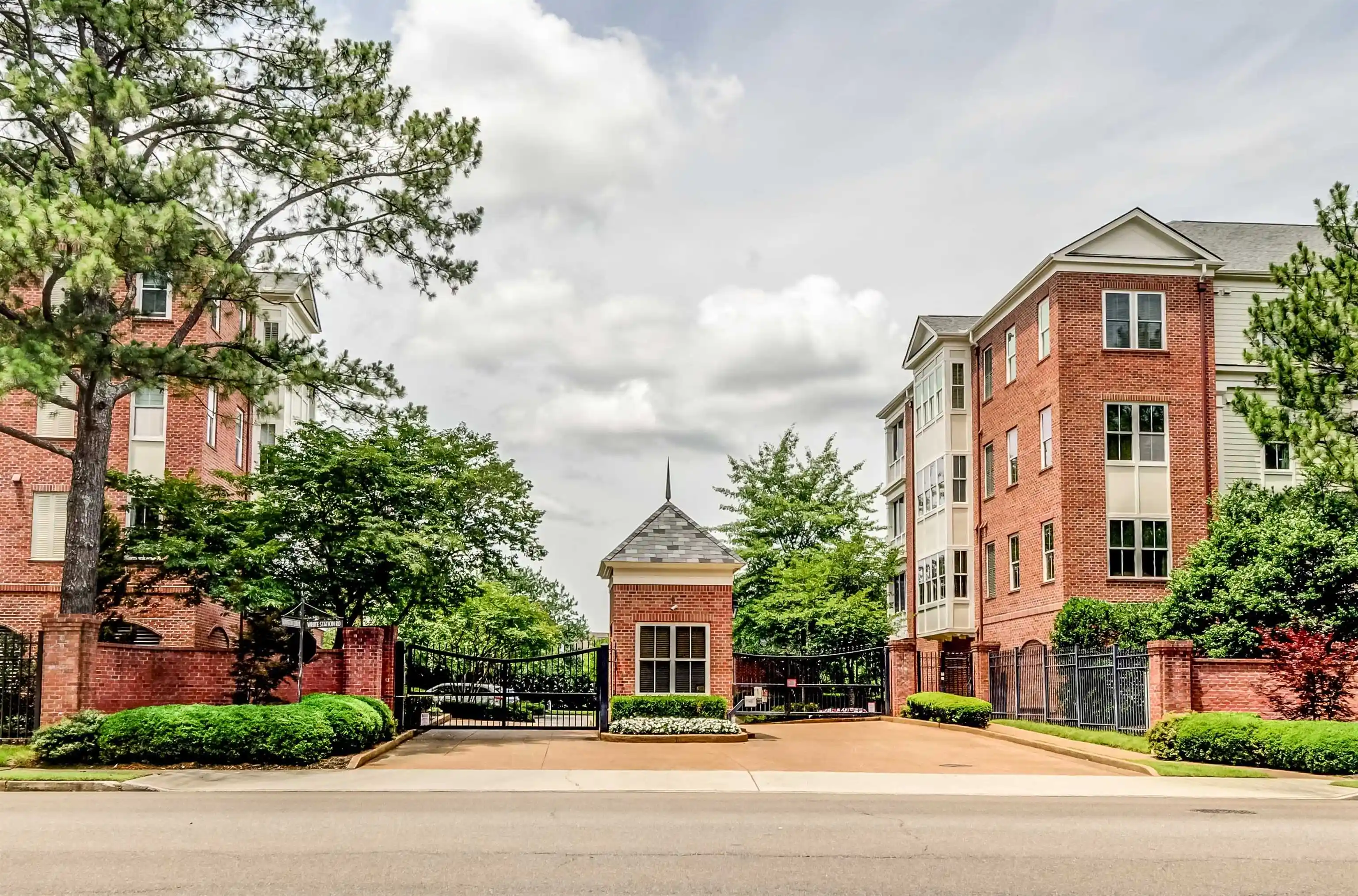 Condo for sale at 591 Lexington Clb Ct #303, Memphis, TN 38117 | MLS# 10223370
