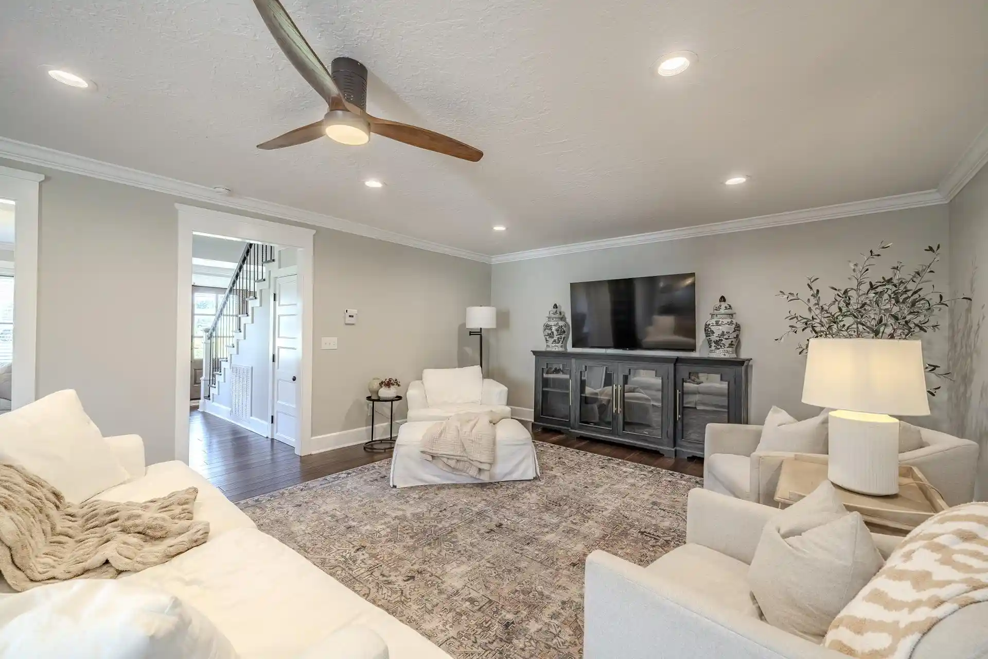 3rd image of 485 Poplar St, Savannah, TN 38372 | MLS# 10223377