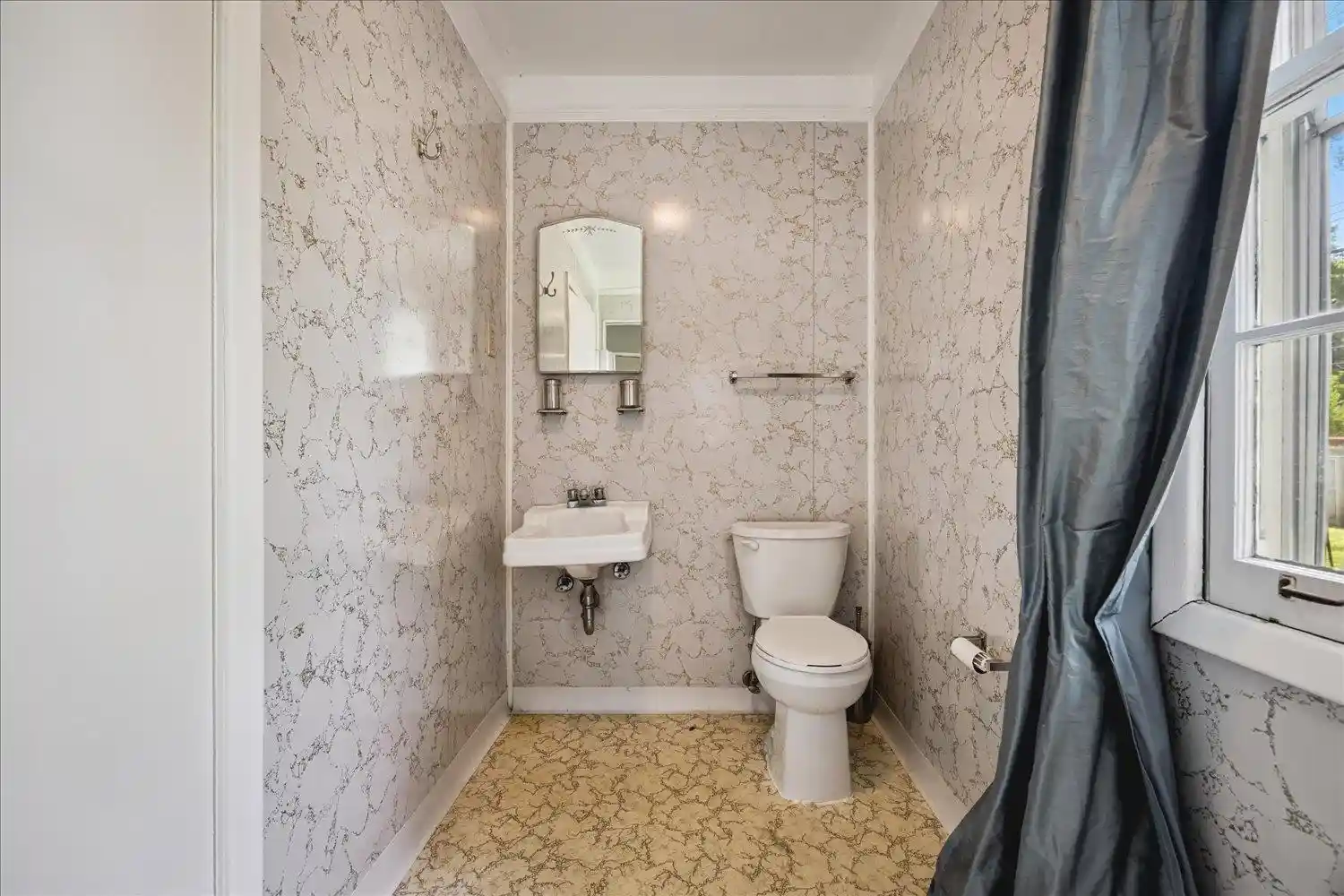 Photo 4 of Single family home for sale at 5021 Sequoia Ave, Memphis, TN 38117 | MLS# 10223387 | Listing updated on 2026-09-21