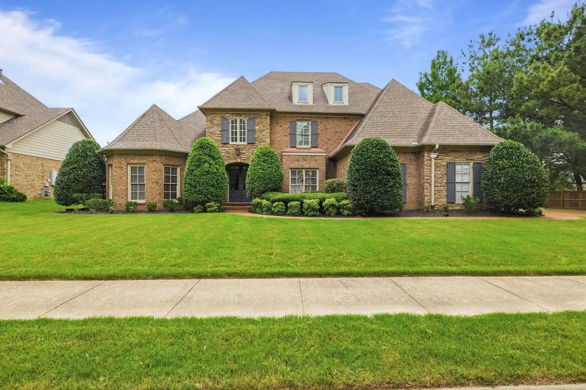 Photo 1 of Single family home for sale at 842 Shadow Walk Ln, Collierville, TN 38017 | MLS# 10223446 | Listing updated on 2026-09-13