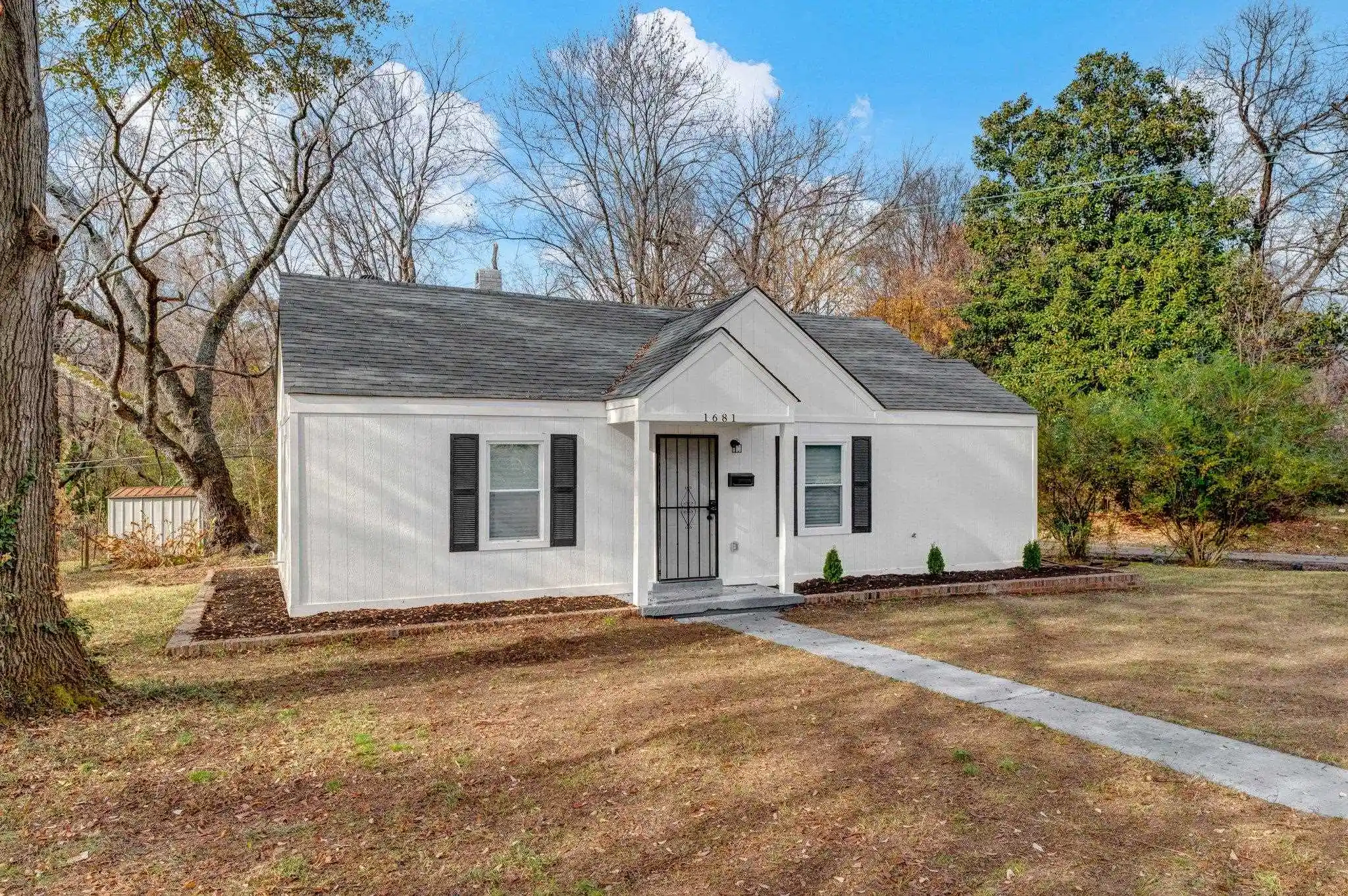 Photo 1 of Single family home for sale at 1681 Shadowlawn Blvd, Memphis, TN 38106 | MLS# 10223495 | Listing updated on 2026-06-09