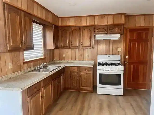 Photo 3 of Single family home for sale at 760 E Mckellar Ave, Memphis, TN 38106 | MLS# 10223562 | Listing updated on 2026-08-30