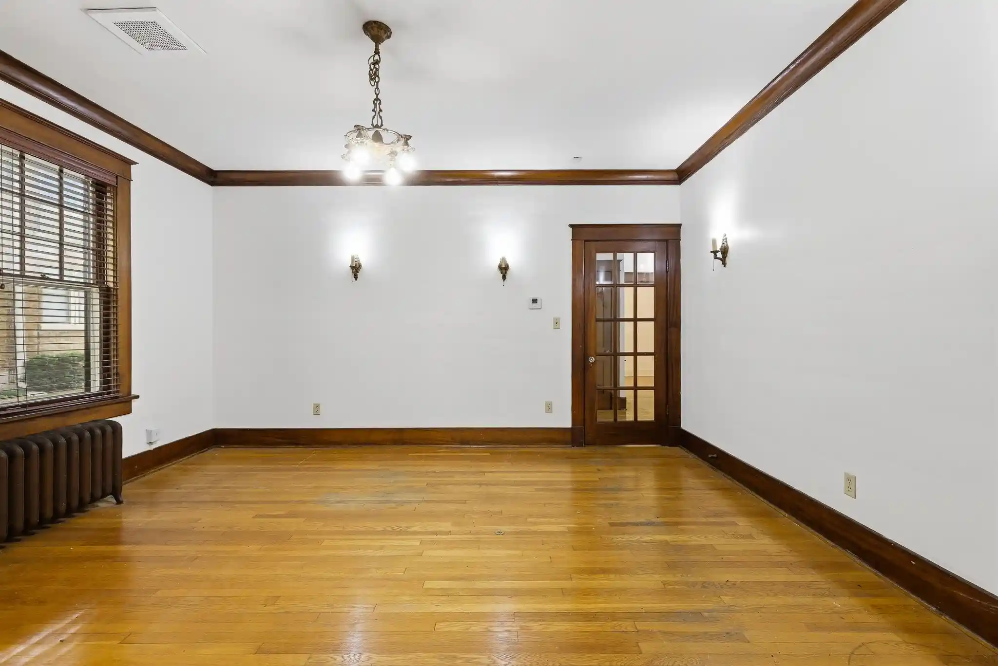 Photo 2 of Sale Pending at 1830 Forest Ave, Memphis, TN 38112 | MLS# 10223574 | Listing updated on 2026-08-20
