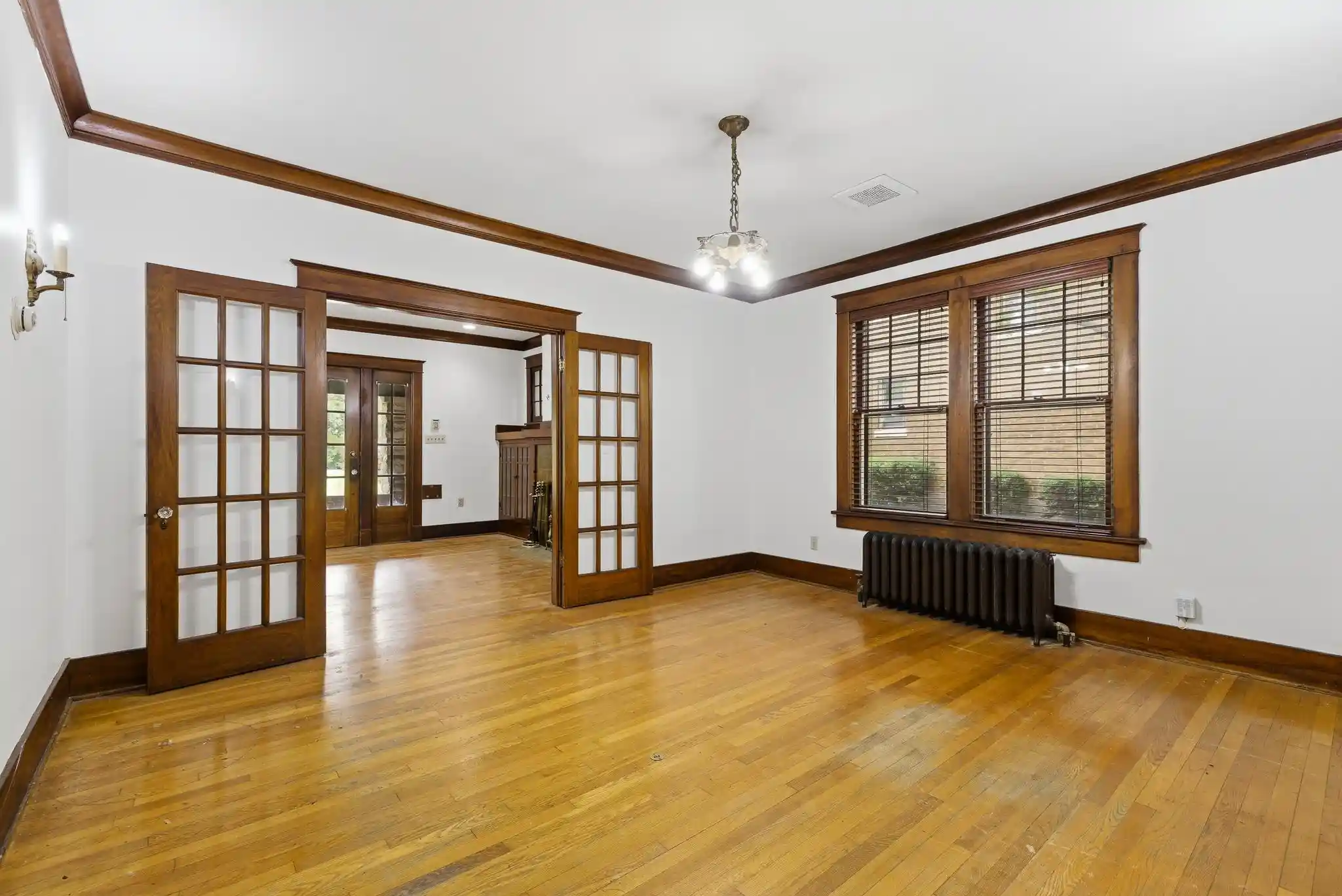 Photo 3 of Sale Pending at 1830 Forest Ave, Memphis, TN 38112 | MLS# 10223574 | Listing updated on 2026-08-20