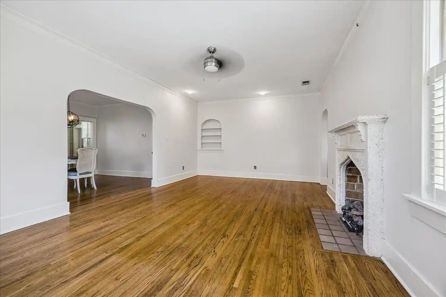 Photo 3 of Single family home for sale at 2126 University Cir, Memphis, TN 38112 | MLS# 10223576 | Listing updated on 2026-08-26