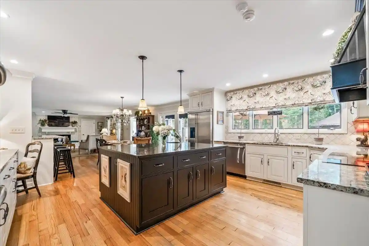 3rd image of 8359 Drury Ln, Germantown, TN 38139 | MLS# 10223582