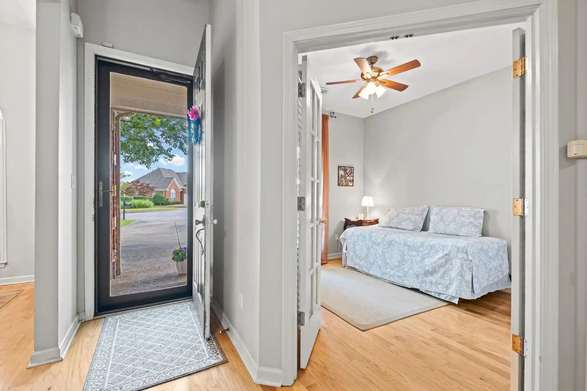 Photo 2 of Single family home for sale at 393 Fountain Crst Dr, Memphis, TN 38120 | MLS# 10223634 | Listing updated on 2026-09-02