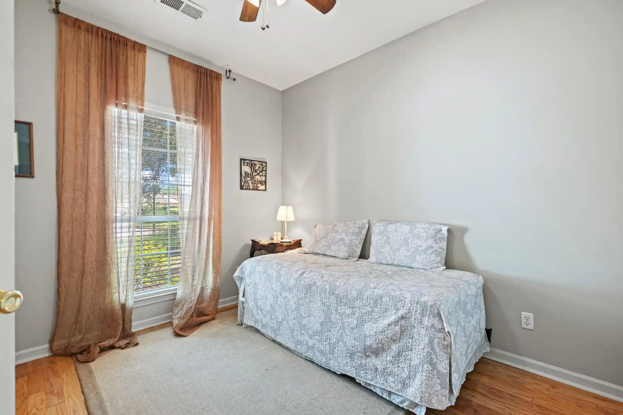 Photo 3 of Single family home for sale at 393 Fountain Crst Dr, Memphis, TN 38120 | MLS# 10223634 | Listing updated on 2026-09-02