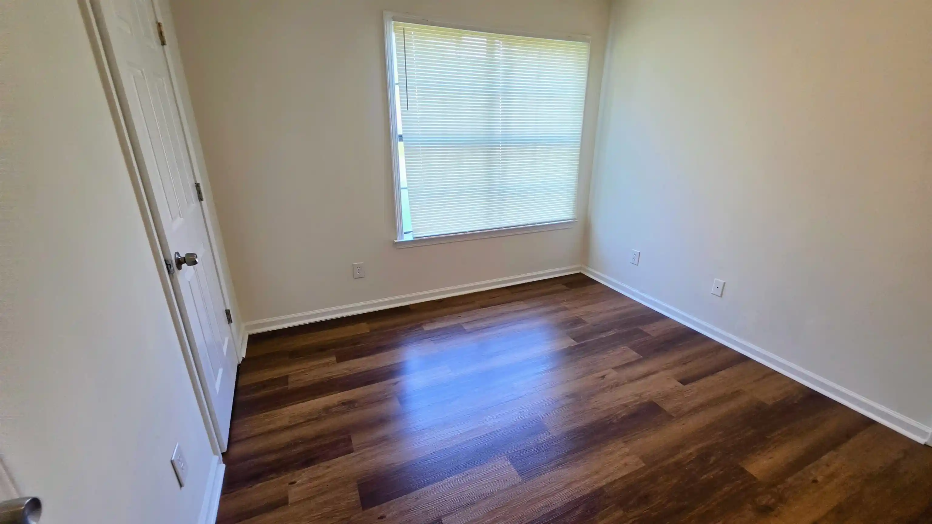Photo 2 of Sale Pending at 7395 Old Dominion Ct, Memphis, TN 38125 | MLS# 10223671 | Listing updated on 2026-09-14