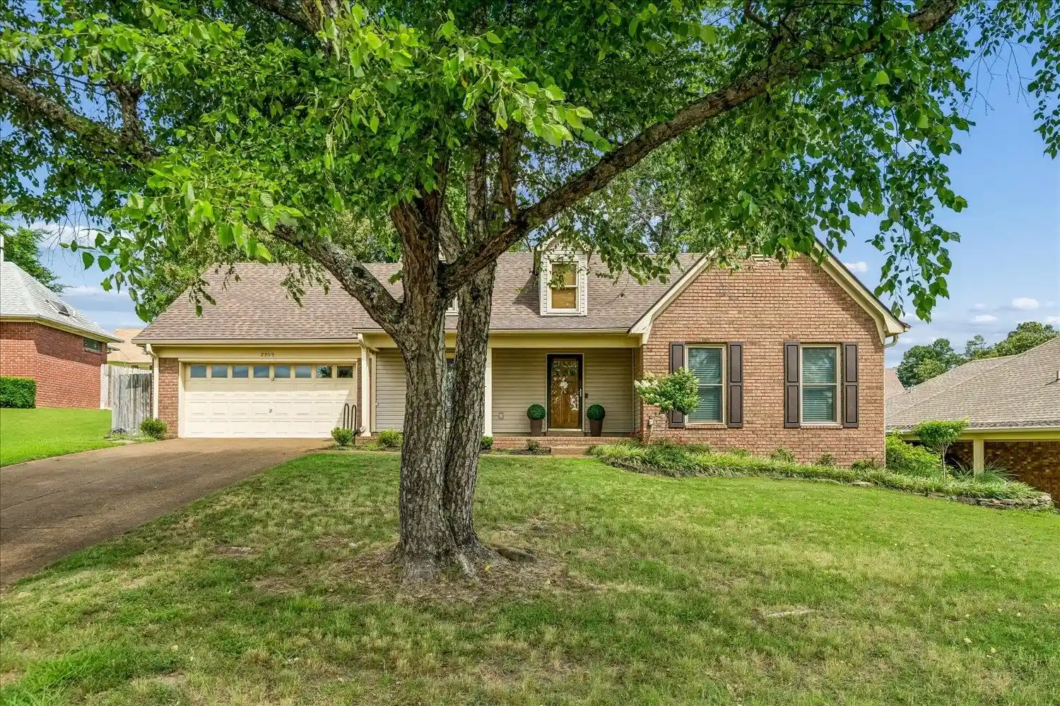 Single family home for sale at 2309 Hickory Path Dr, Cordova, TN 38016 | MLS# 10223676