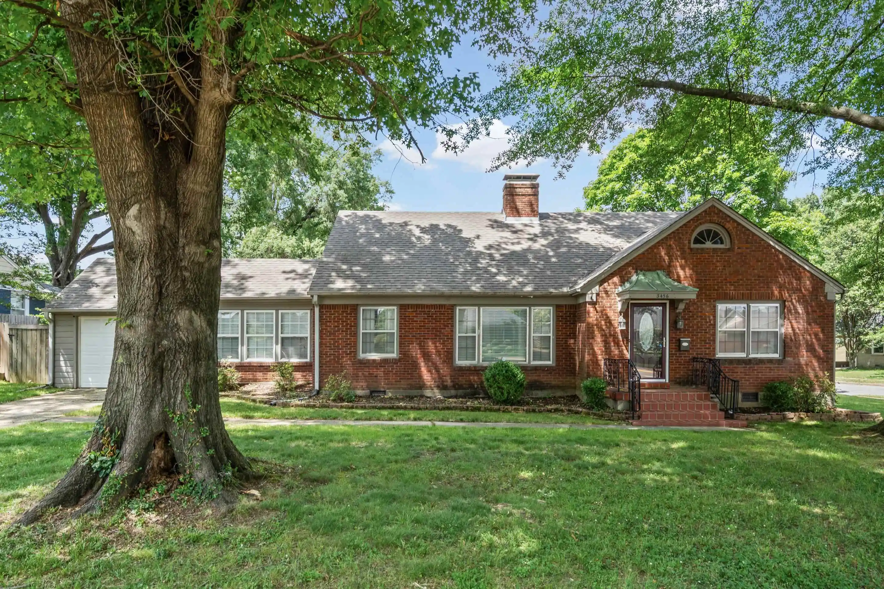 Photo 1 of Single family home for sale at 3456 Walnut Grv Rd, Memphis, TN 38111 | MLS# 10223691 | Listing updated on 2026-09-22