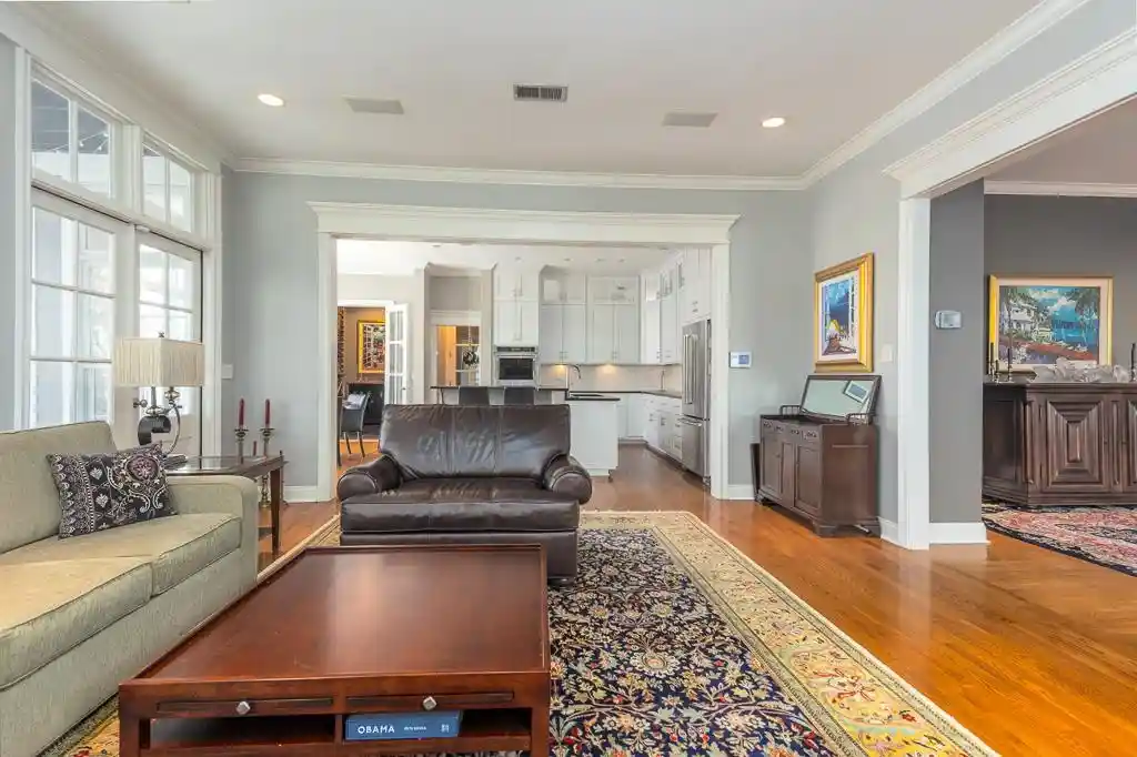 Photo 2 of Sale Pending at 170 Harbor Isle Cir, Memphis, TN 38103 | MLS# 10223747 | Listing updated on 2026-08-27