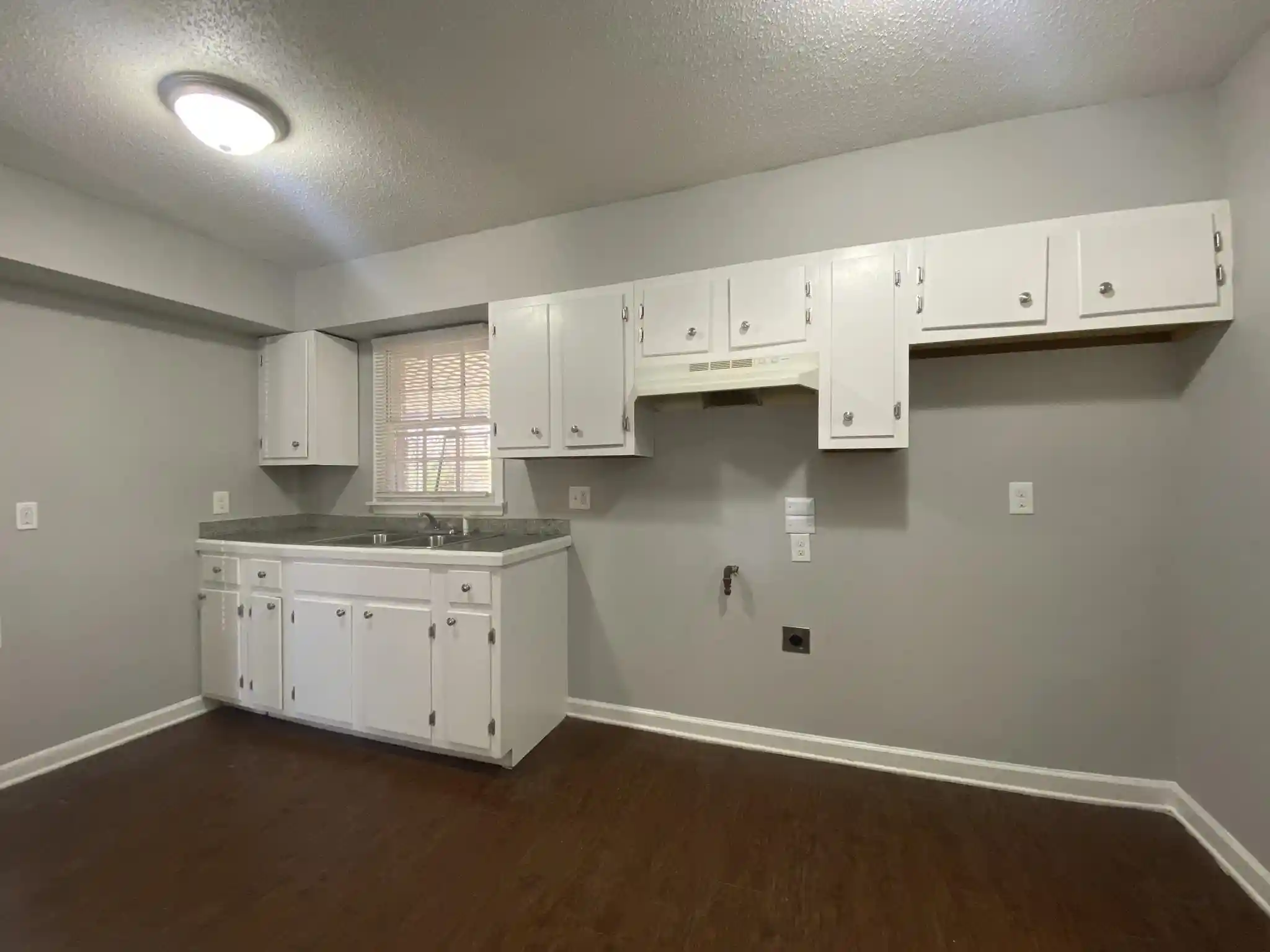 Photo 3 of Single family home for sale at 1944 Croydon Ave, Memphis, TN 38116 | MLS# 10223757 | Listing updated on 2026-09-08