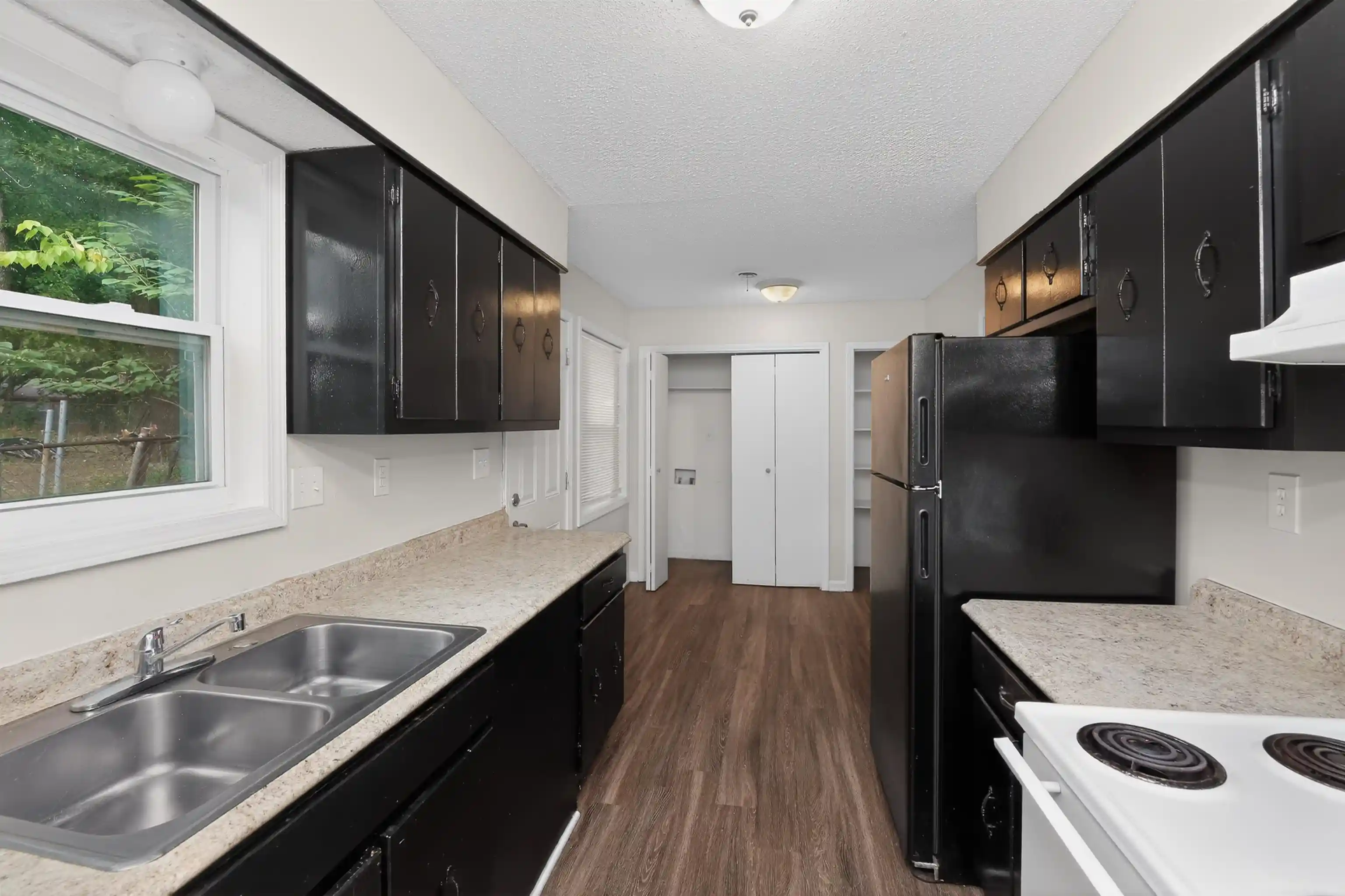 Photo 3 of Single family home for sale at 4998 Penwood Cv, Memphis, TN 38118 | MLS# 10223788 | Listing updated on 2026-09-28
