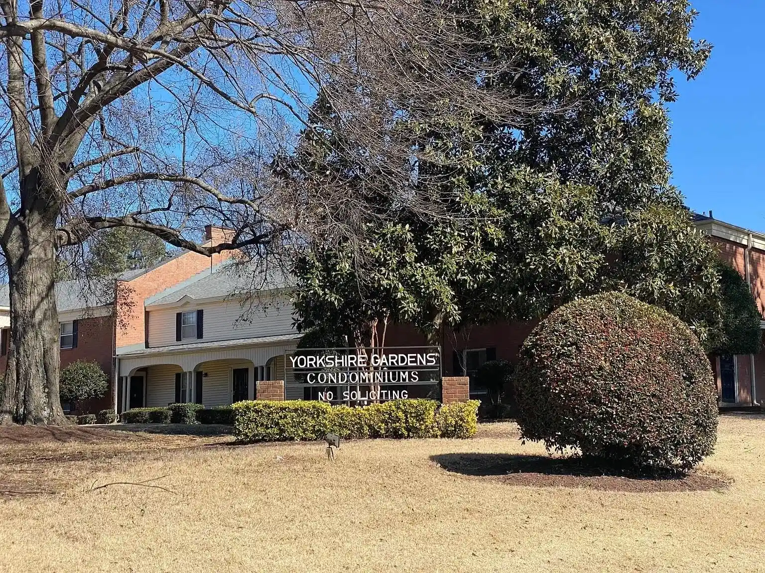 Photo 1 of Townhouse for sale at 5718 Quince Rd #13, Memphis, TN 38119 | MLS# 10223792 | Listing updated on 2026-08-18