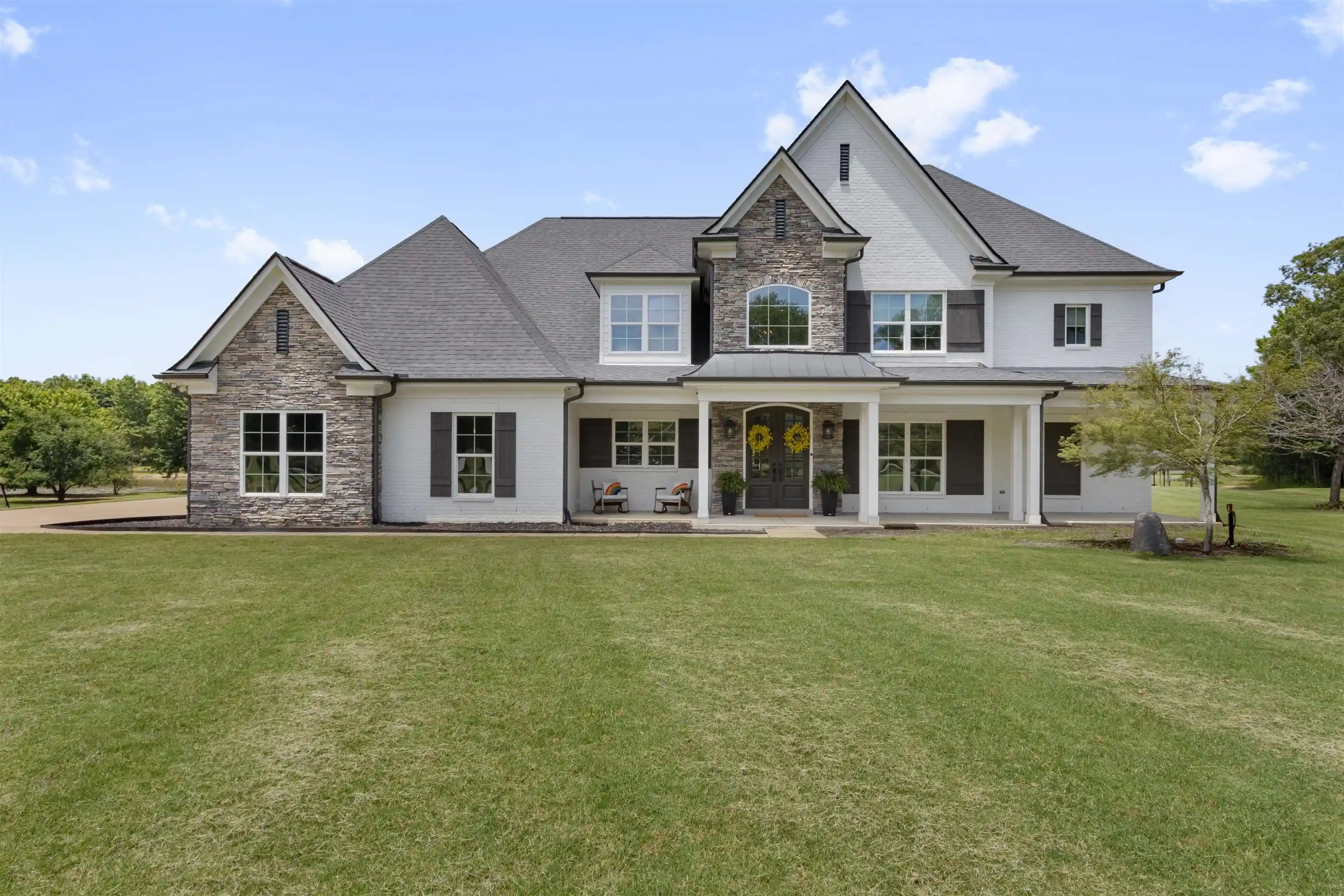 Photo 1 of Single family home for sale at 255 Lake Pointe Cv, Rossville, TN 38066 | MLS# 10223811 | Listing updated on 2026-09-04