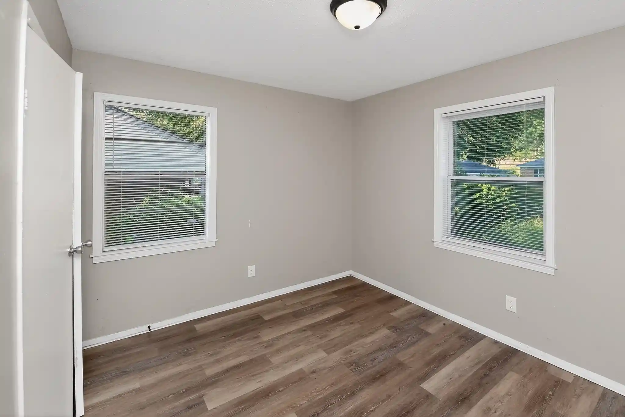 Photo 2 of Single family home for sale at 4243 Brookway St, Memphis, TN 38109 | MLS# 10223816 | Listing updated on 2026-09-04
